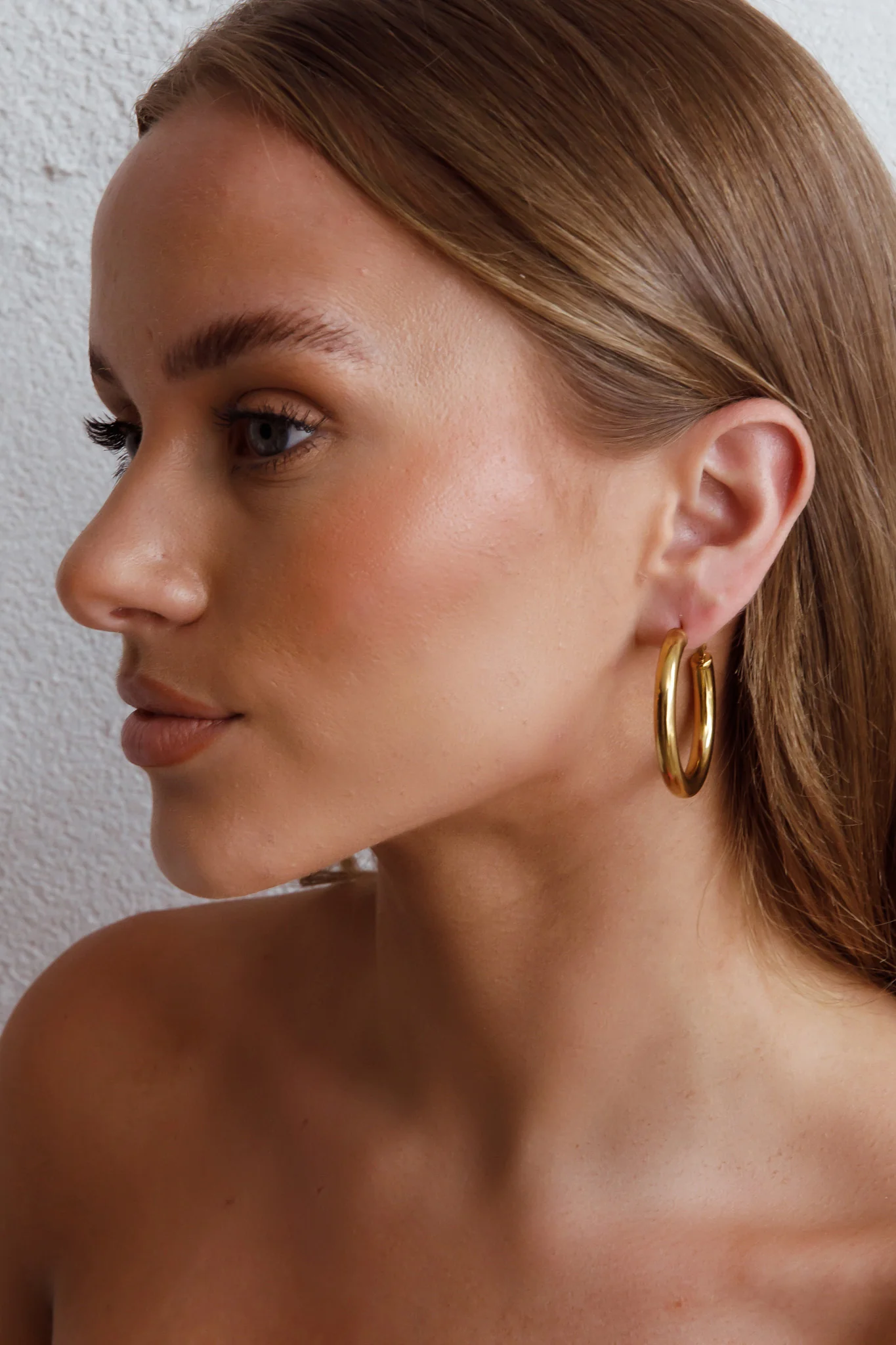 Medusa Hoop Earrings Gold - Image 8