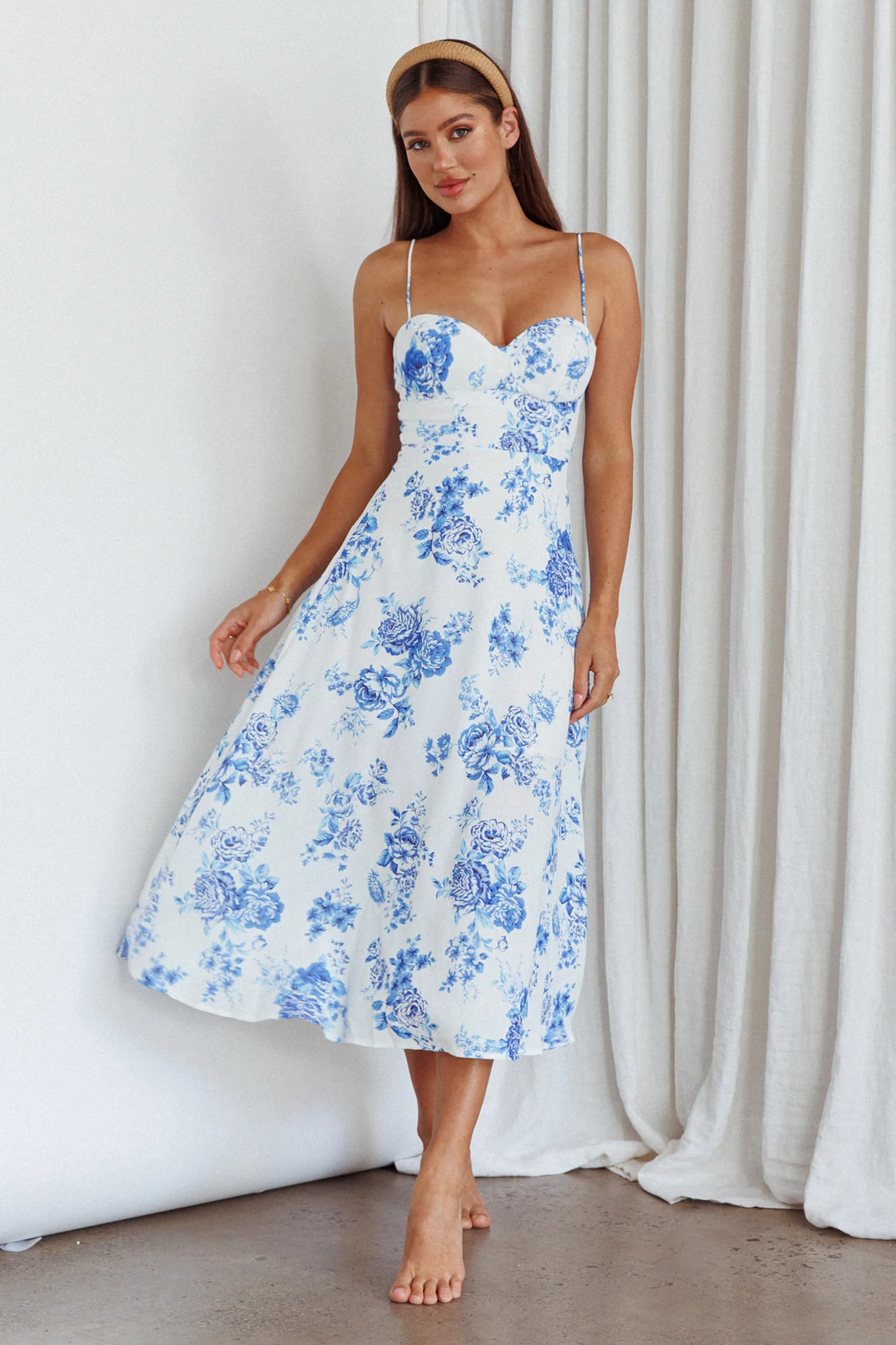 Mi Vida Sweetheart Neckline Midi Dress Floral Blue - Image 4