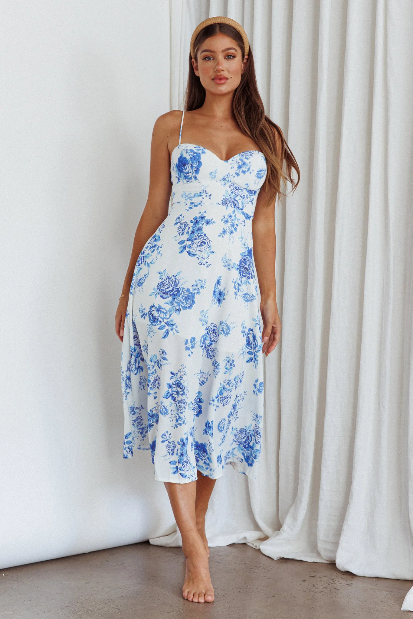 Mi Vida Sweetheart Neckline Midi Dress Floral Blue - Image 5