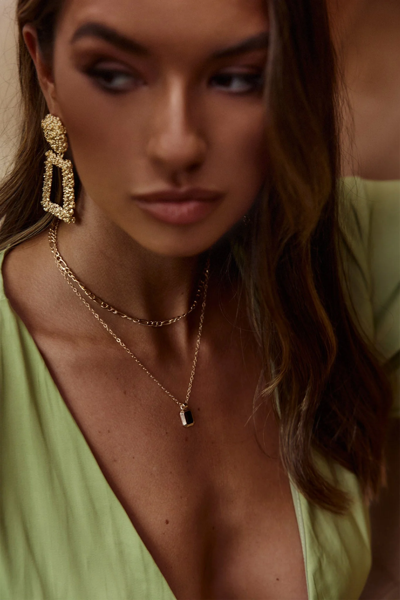 Mia Pendant Necklace Set Gold - Image 2