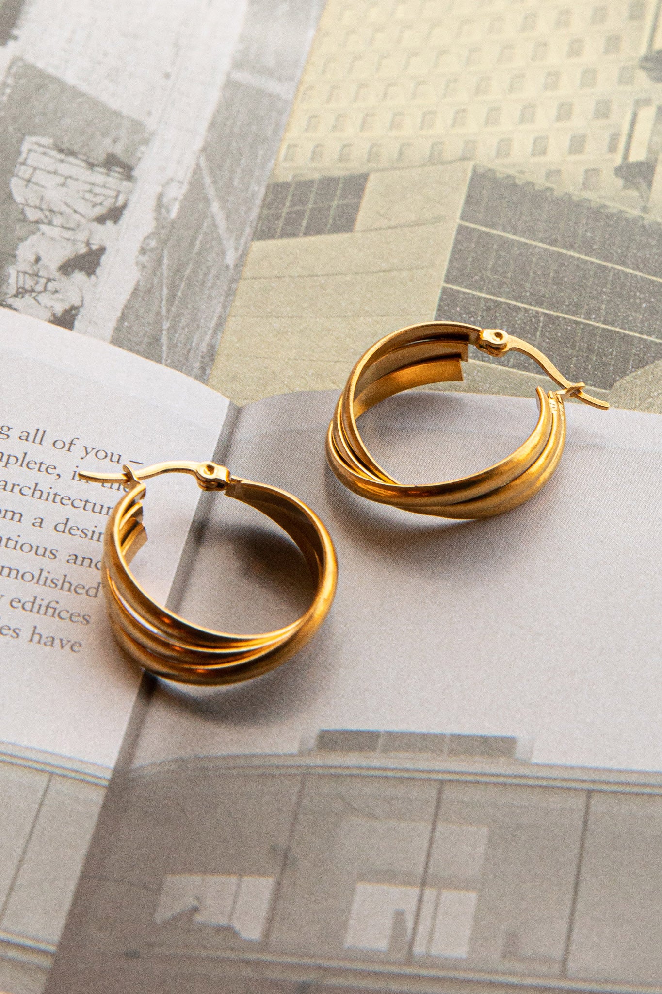 Mona Triple Hoop Earrings Gold - Image 2