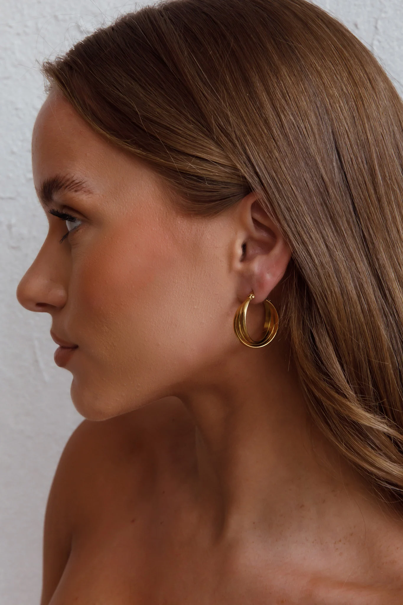 Mona Triple Hoop Earrings Gold - Image 5