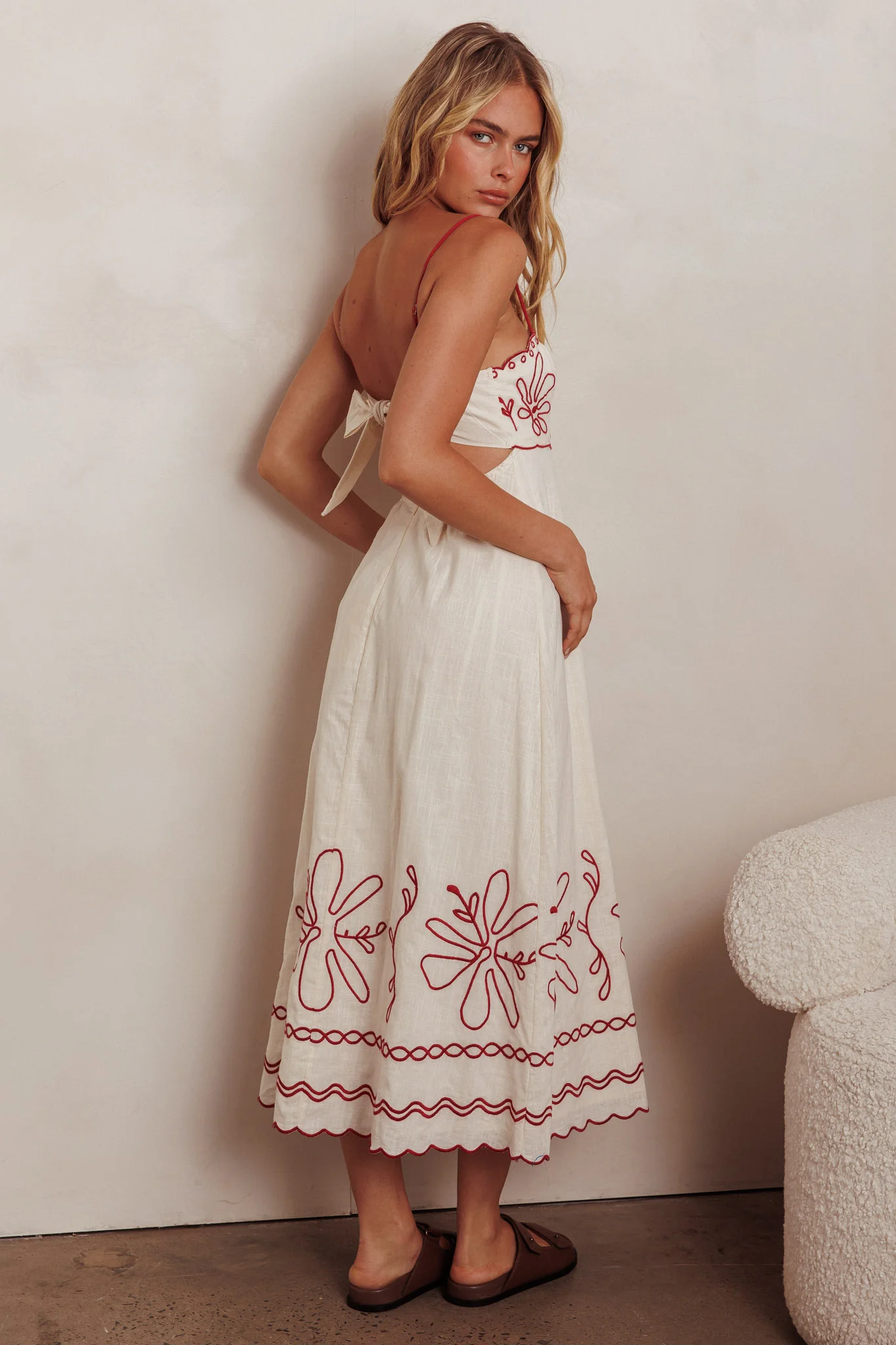 Mondo Scalloped Hem Maxi Dress Embroidered Red - Image 2