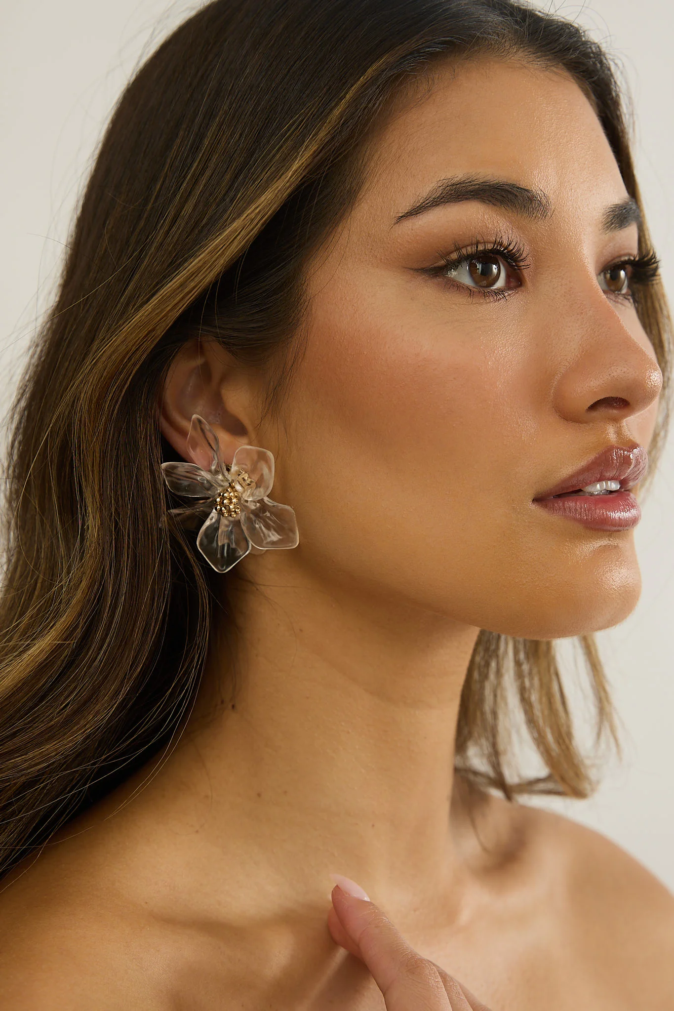 Monika Acrylic Flower Earrings Clear - Image 3