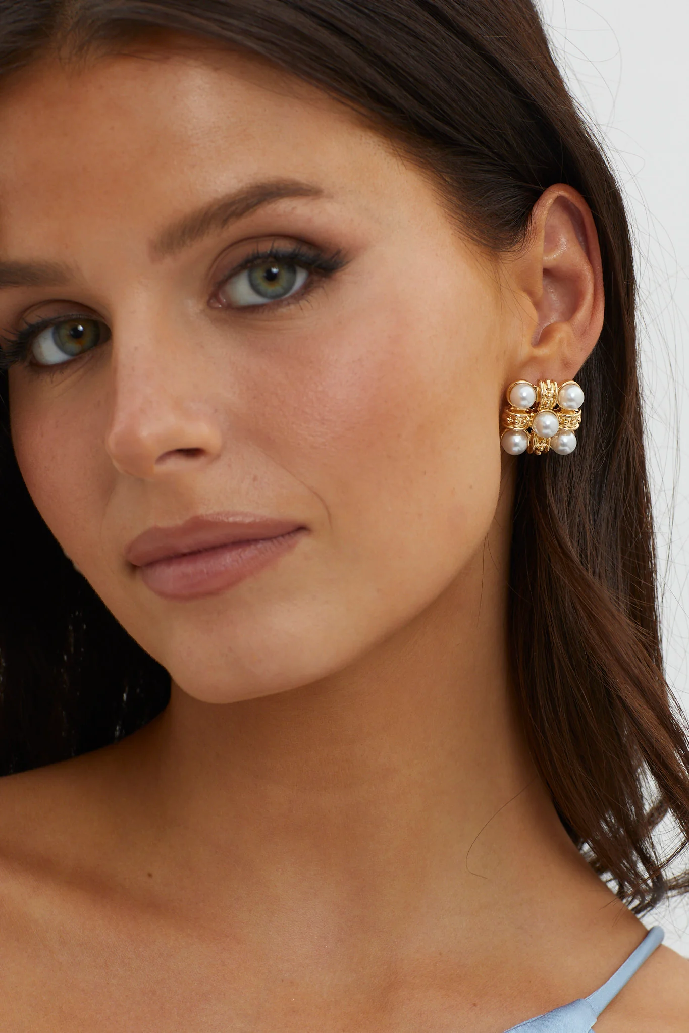 Montage Pearl Stud Earrings Gold - Image 3