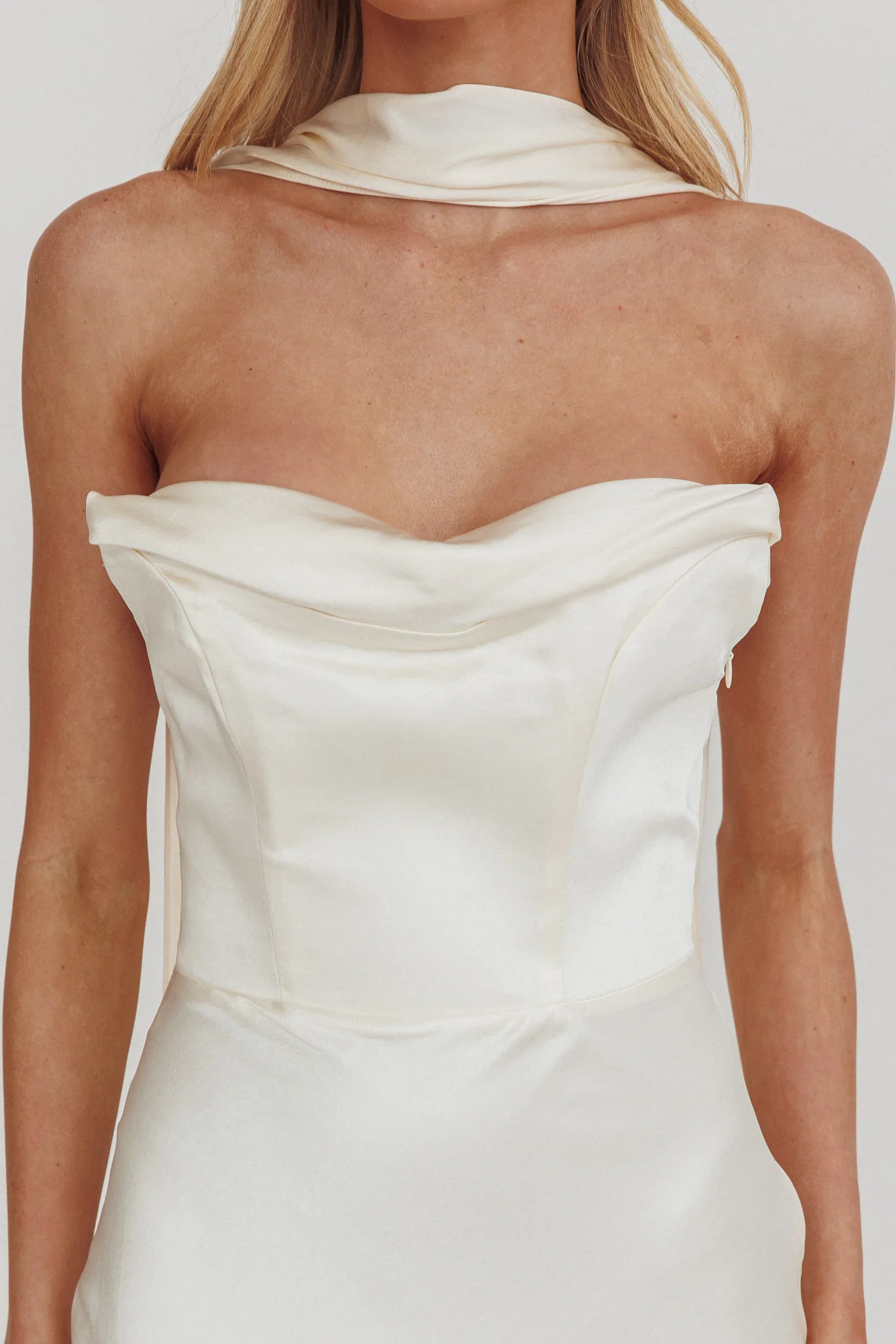 Navi Strapless Laced Back Maxi Dress Oyster - Image 4