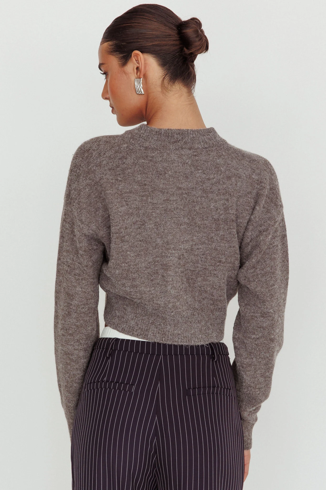 Netherlands Drop Shoulder Crop Cardigan Grey - Image 3