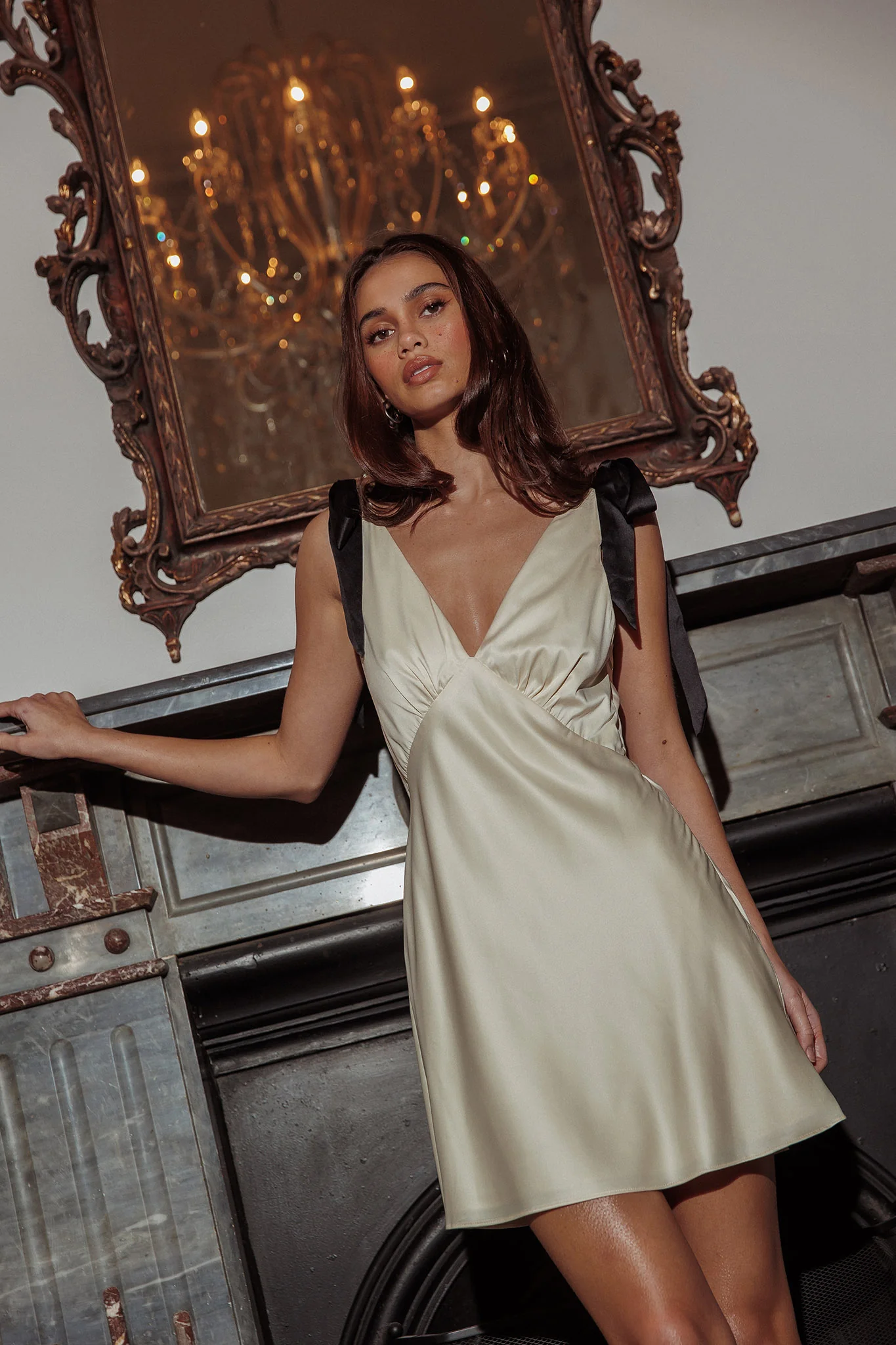 New York Minute Tied Shoulders Mini Dress Oyster - Image 2