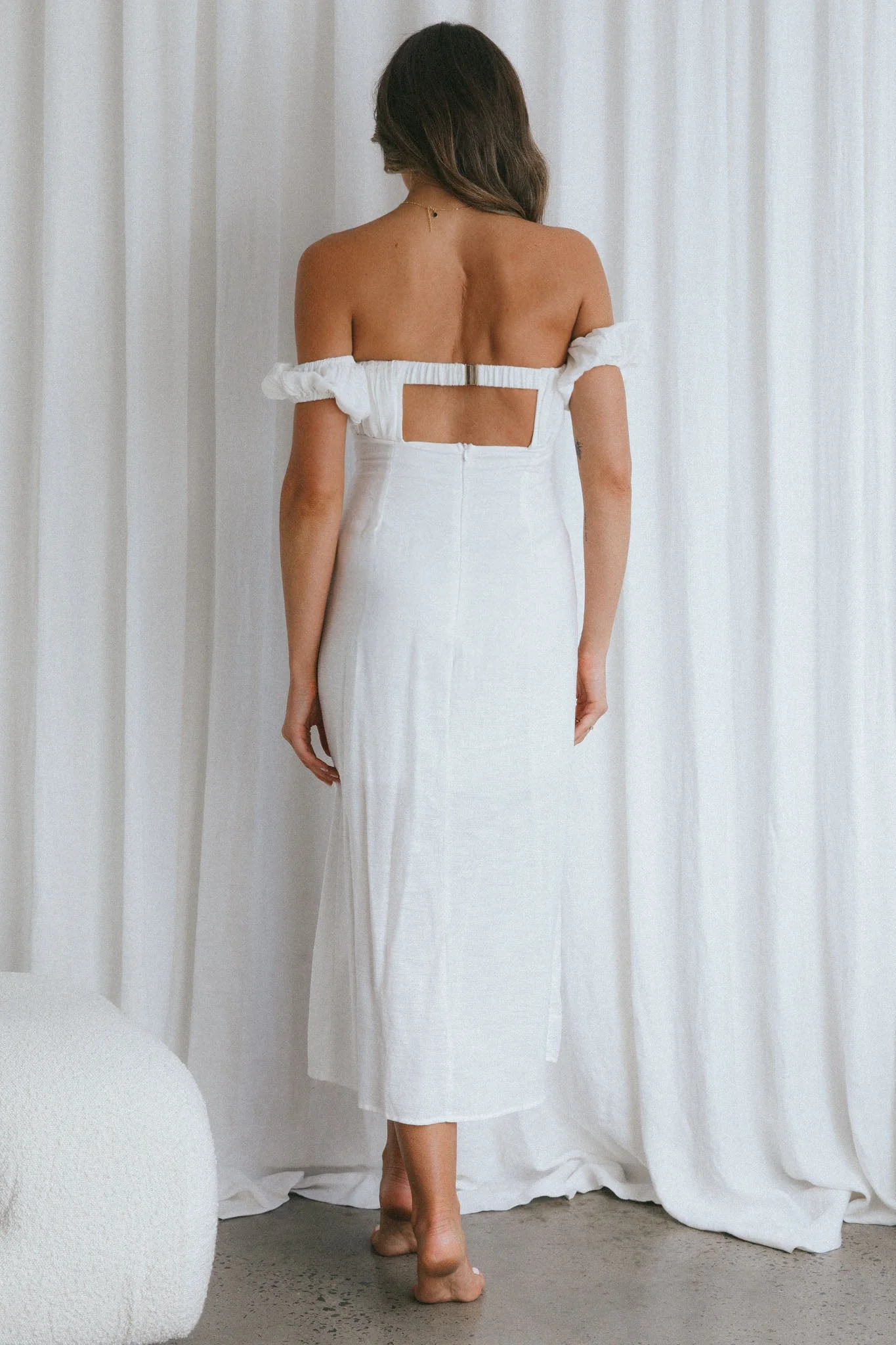 Nico Off-Shoulder Split Midi Dress White - Image 7