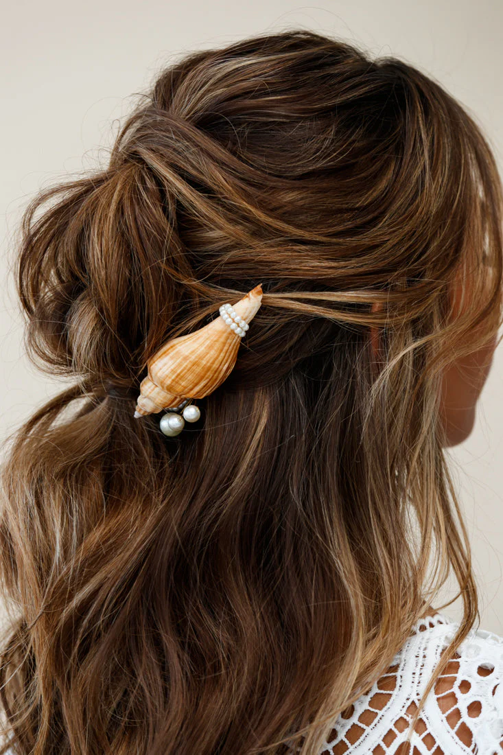 Nixie Shell Hair Comb - Image 2