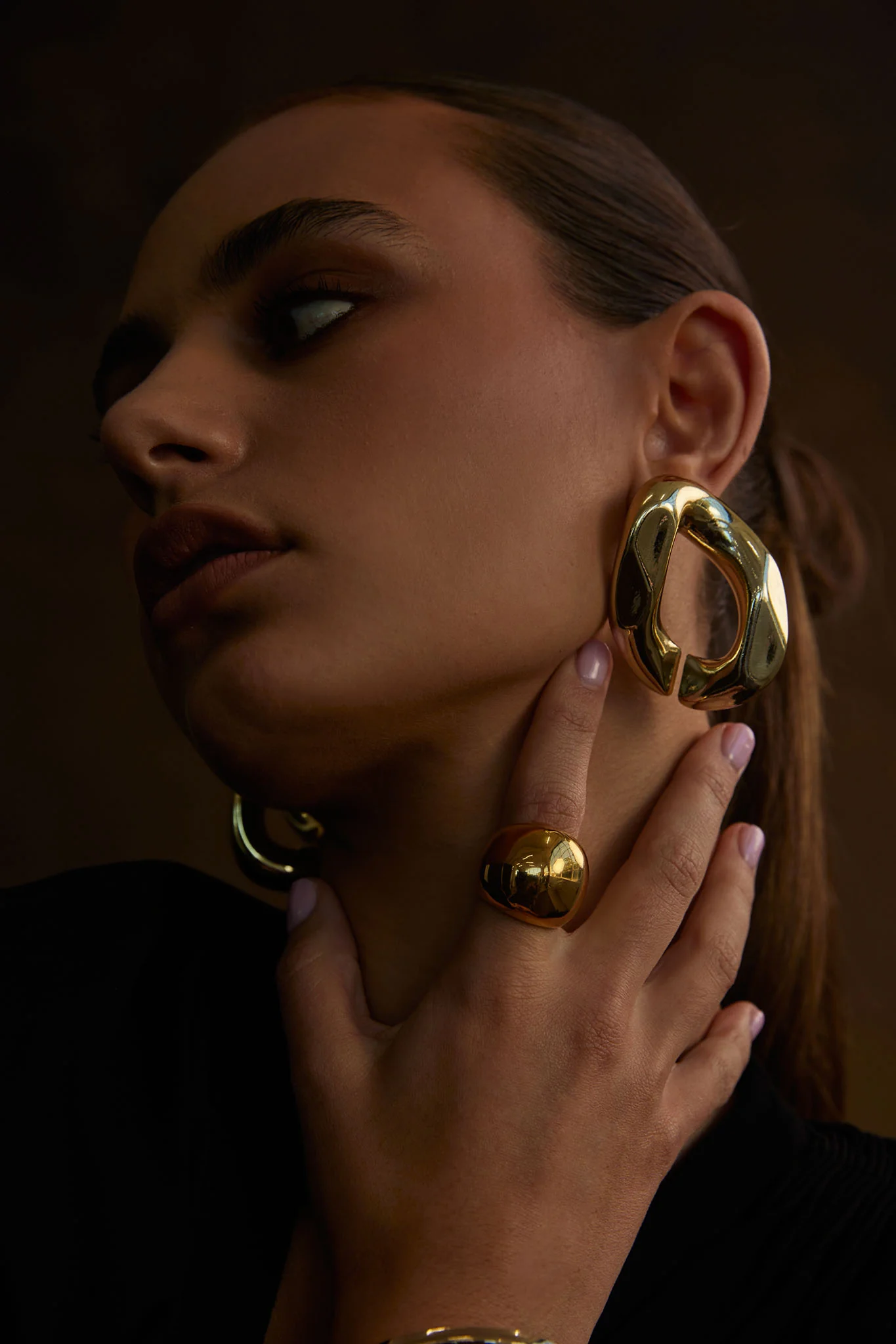 NOAH Chunky Ring Large Gold - Image 4