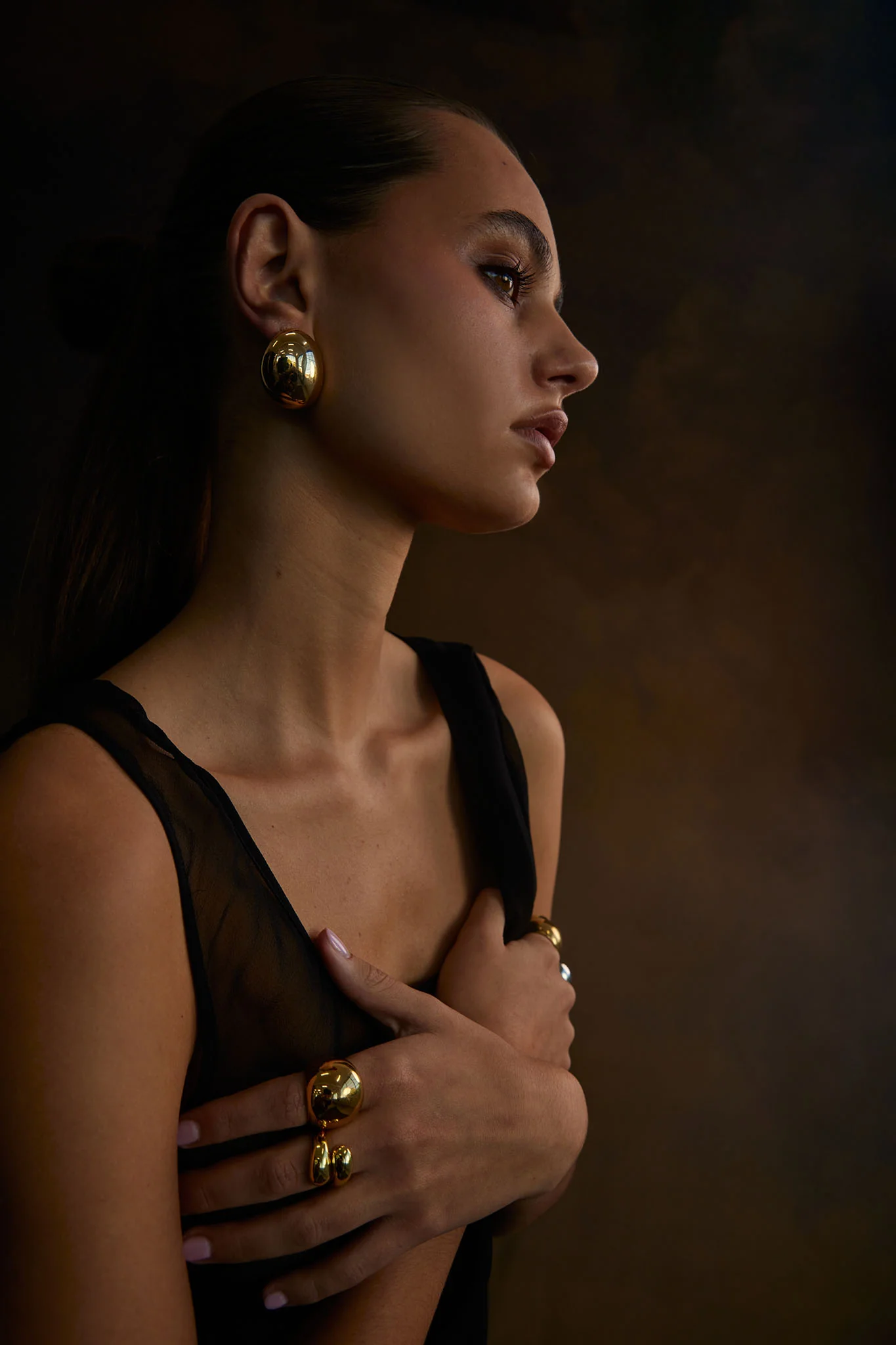 NOAH Solid Earrings Gold - Image 3