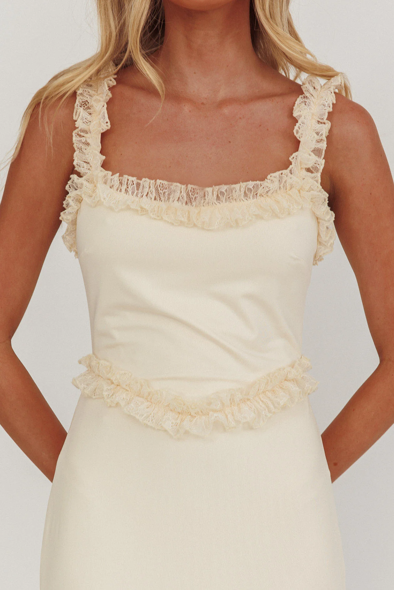 Olivera Lace Frill Trim Maxi Dress Cream - Image 3