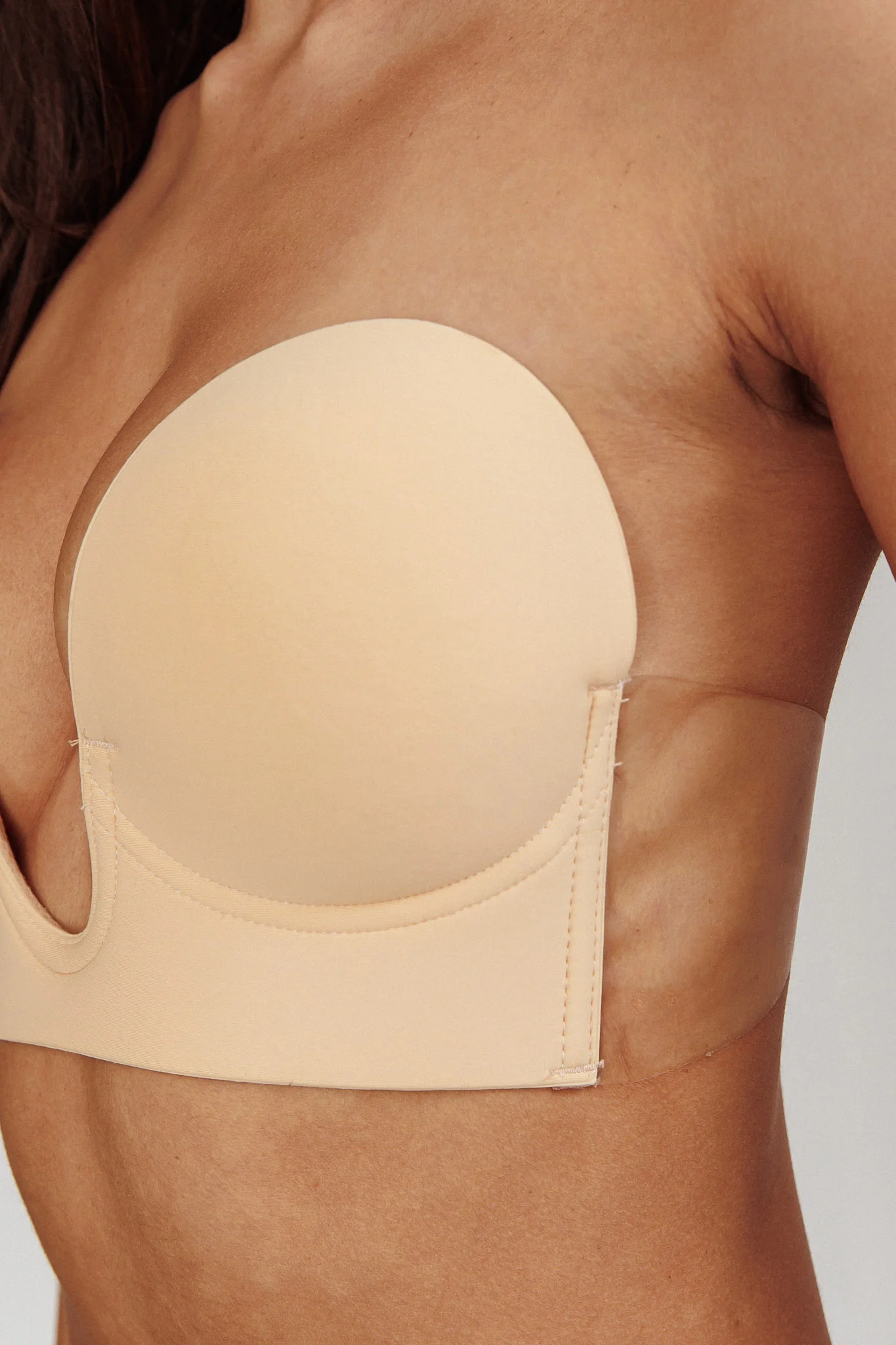 Orla U-Plunge Backless Adhesive Bra Nude - Image 2