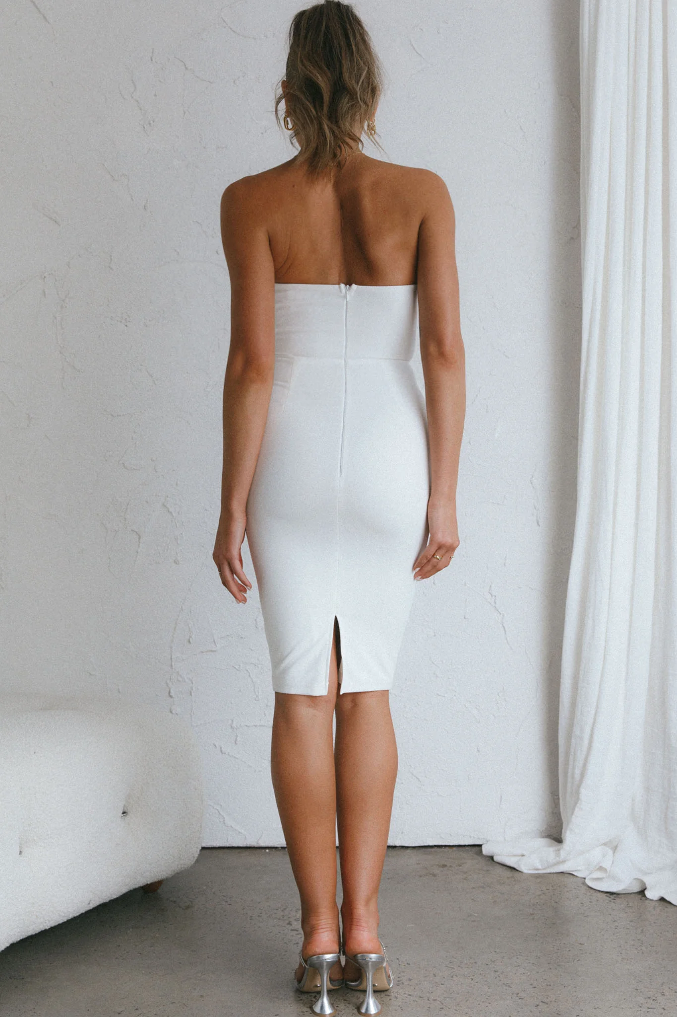 Pernille Strapless Ruched Knee Length Dress White - Image 7