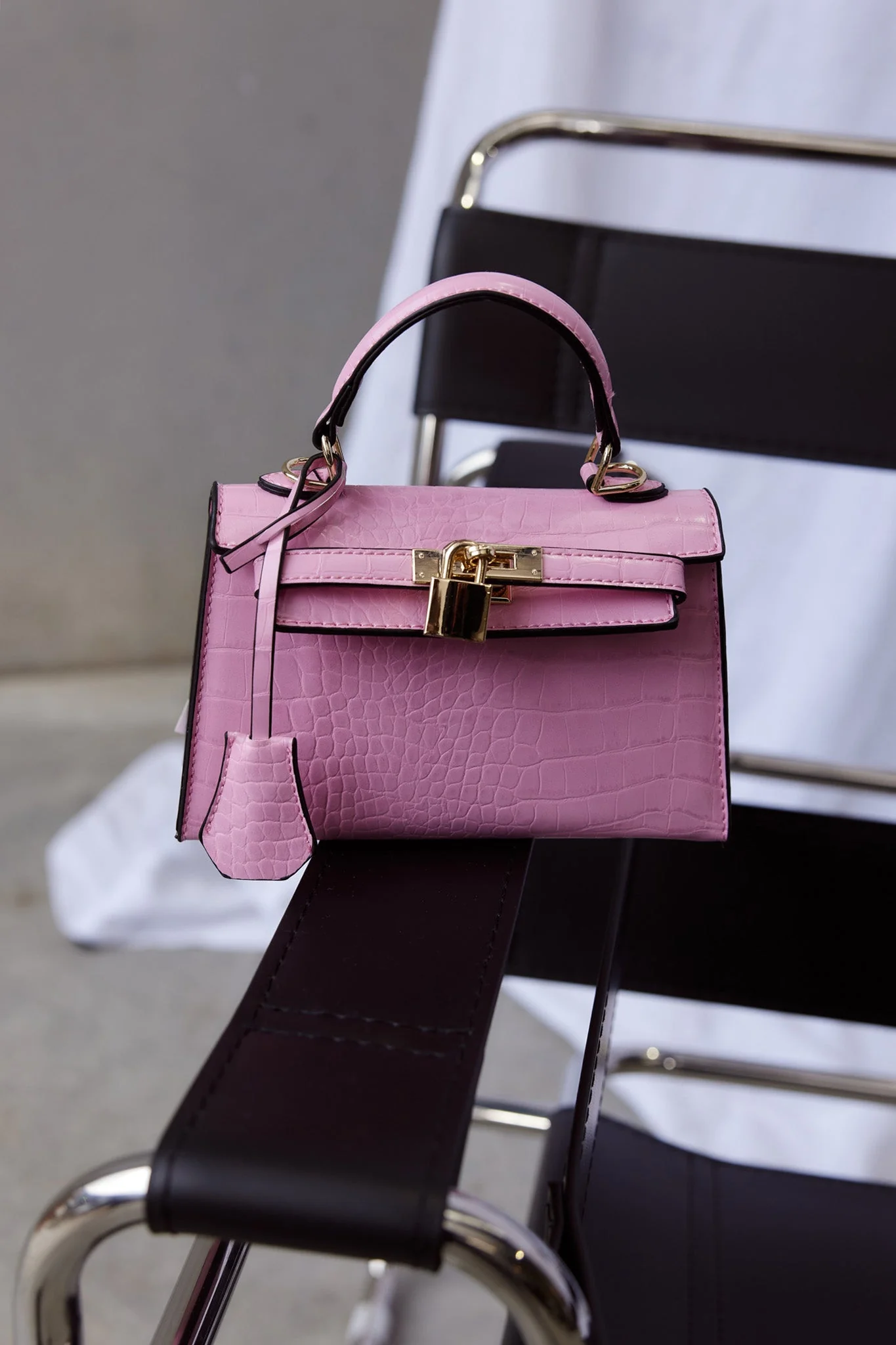 Peta And Jain Hedi Gold Lock Handbag Pink - Image 2