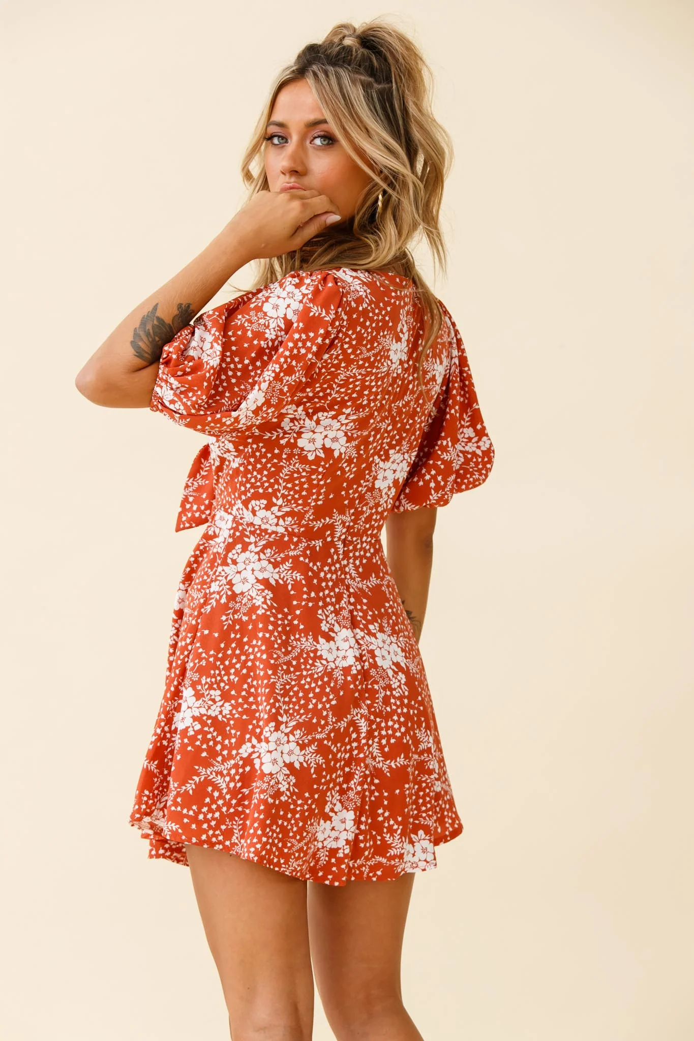 Portia Tied Bust Puff Sleeve Dress Flower Pattern Rust - Image 3