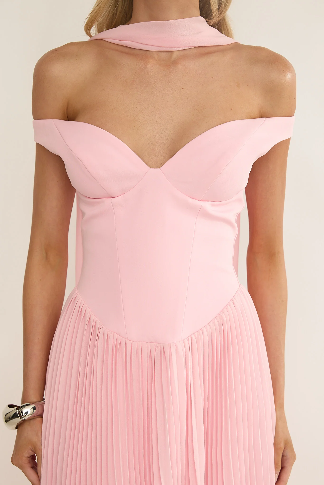 Quinnae Off-Shoulder Accordion Pleat Maxi Dress Pink - Image 3