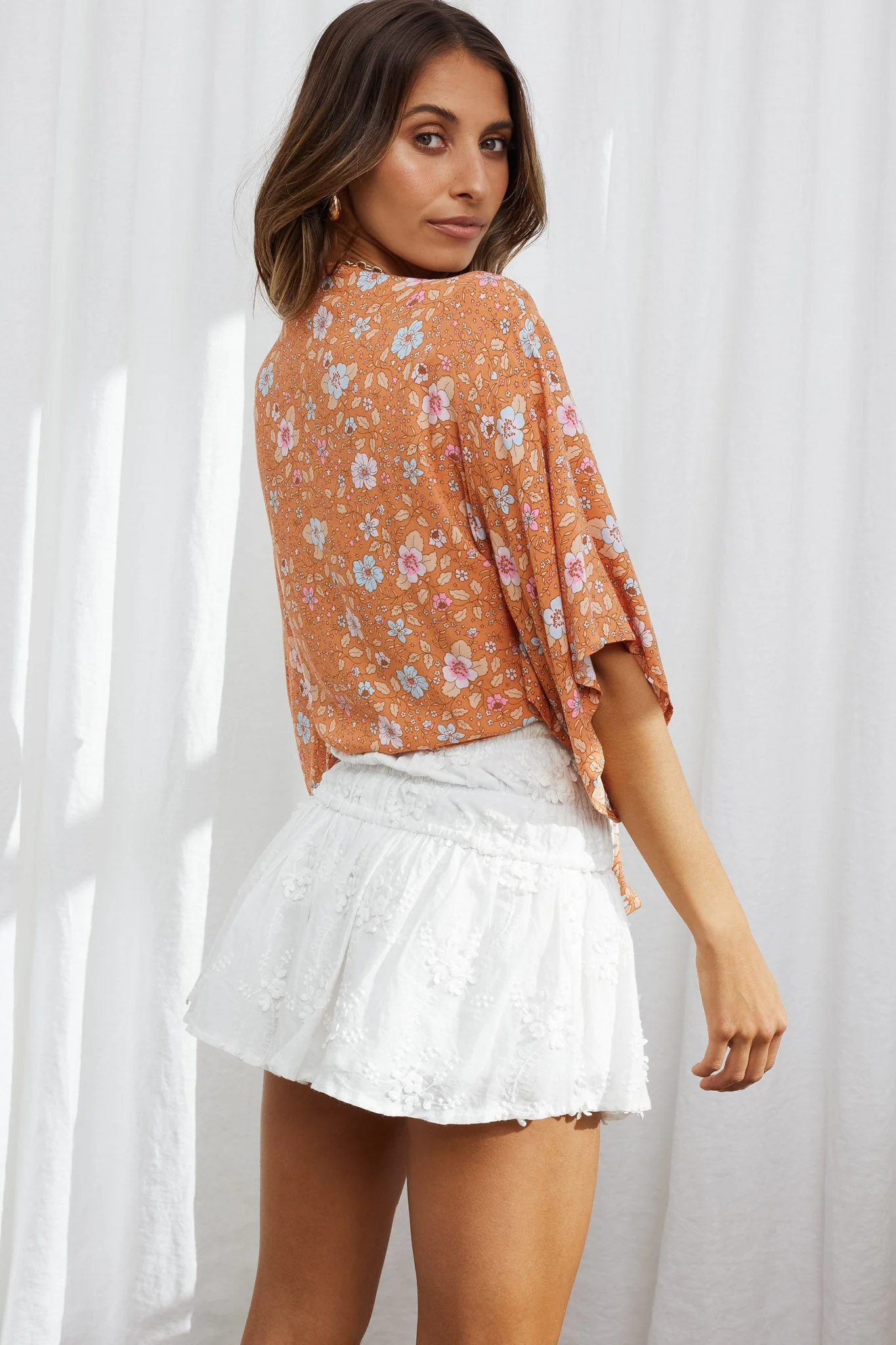 Rivera Deep-V Tie Front Crop Top Floral Print Orange/Pink - Image 2