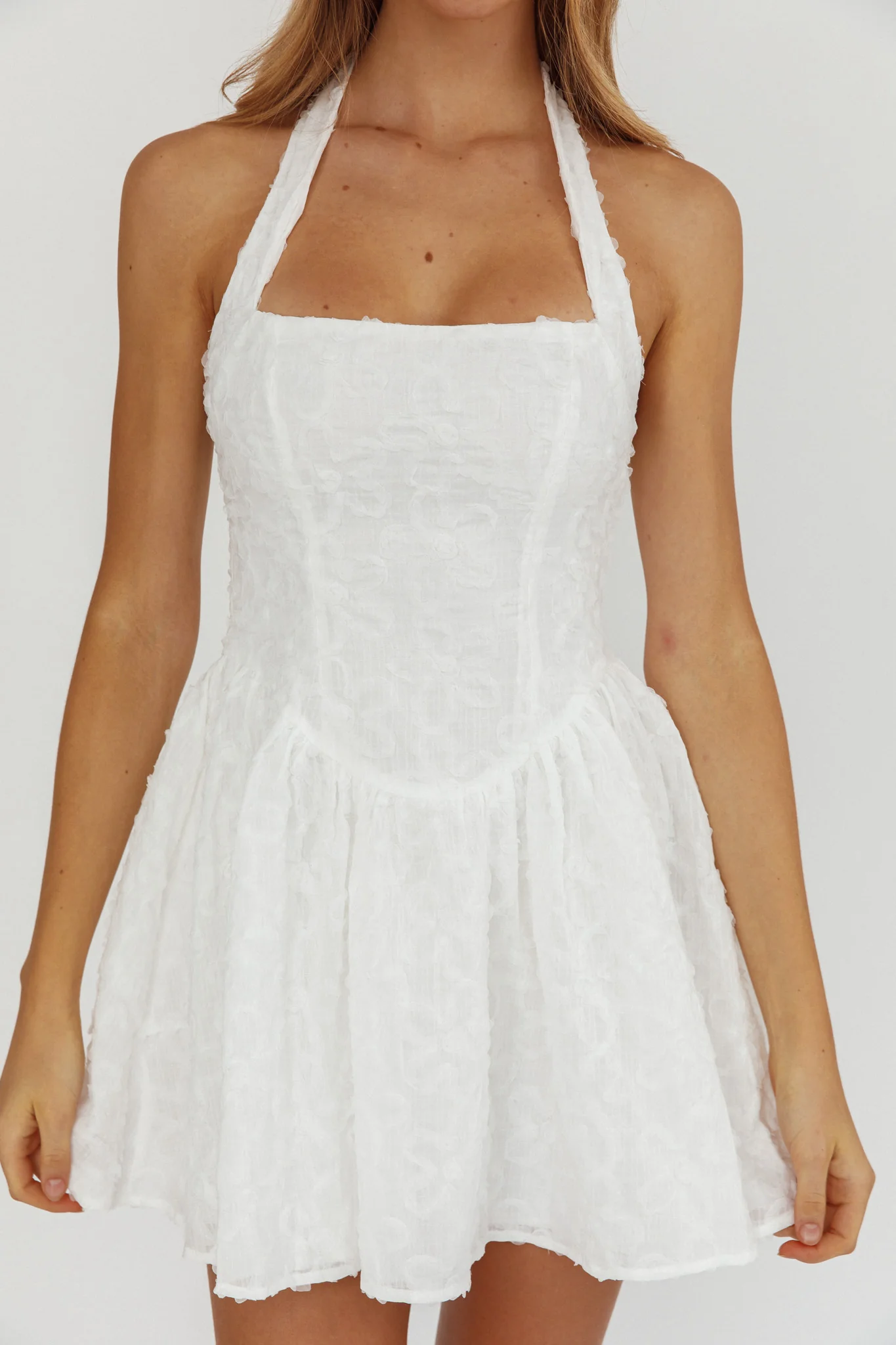Rune Halterneck Mini Dress Applique White - Image 3