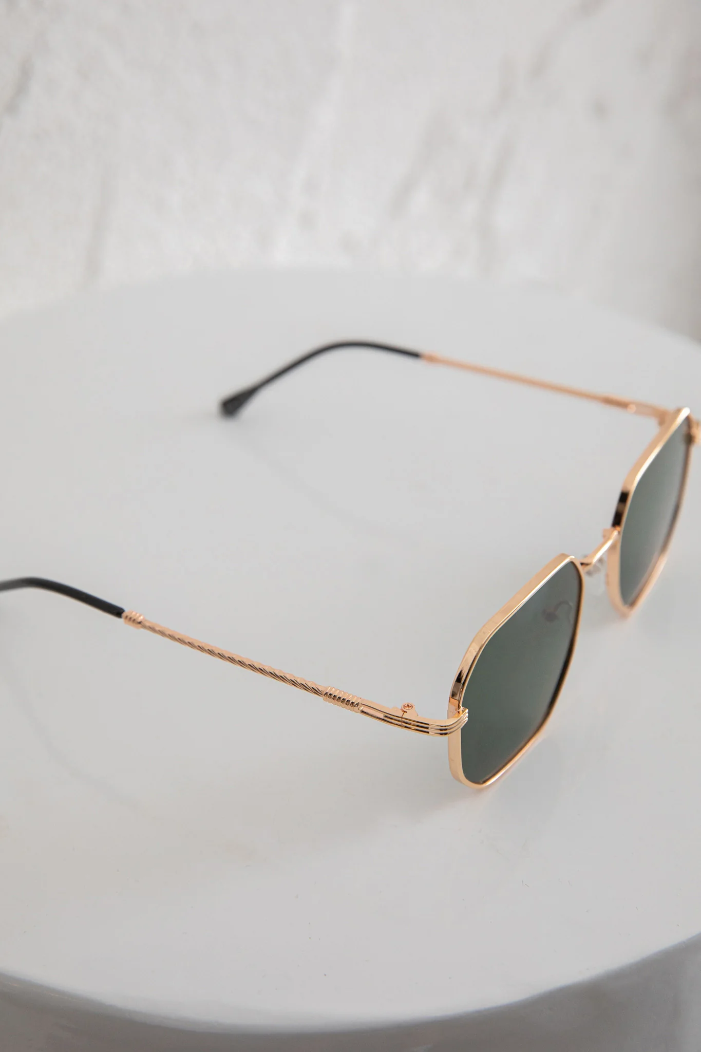 Sahara Aviator Sunglasses Dark Green - Image 2