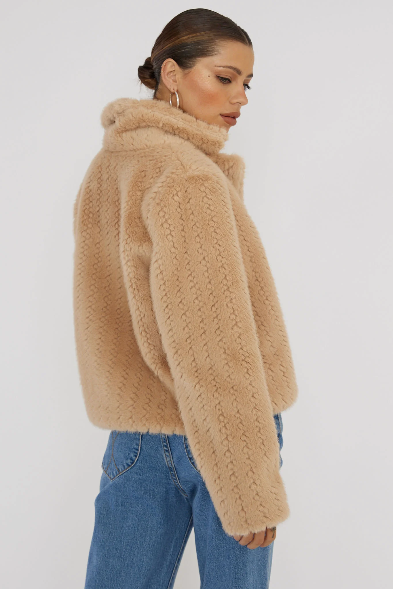 Savelle Notch Lapel Faux Fur Jacket Camel - Image 2