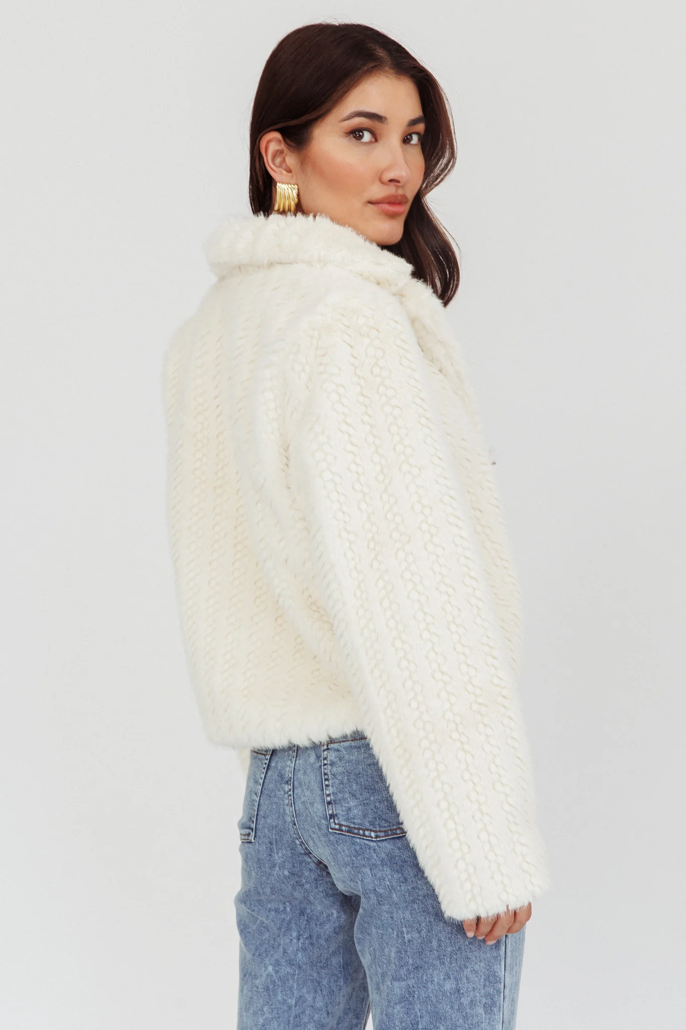 Savelle Notch Lapel Faux Fur Jacket Cream - Image 2