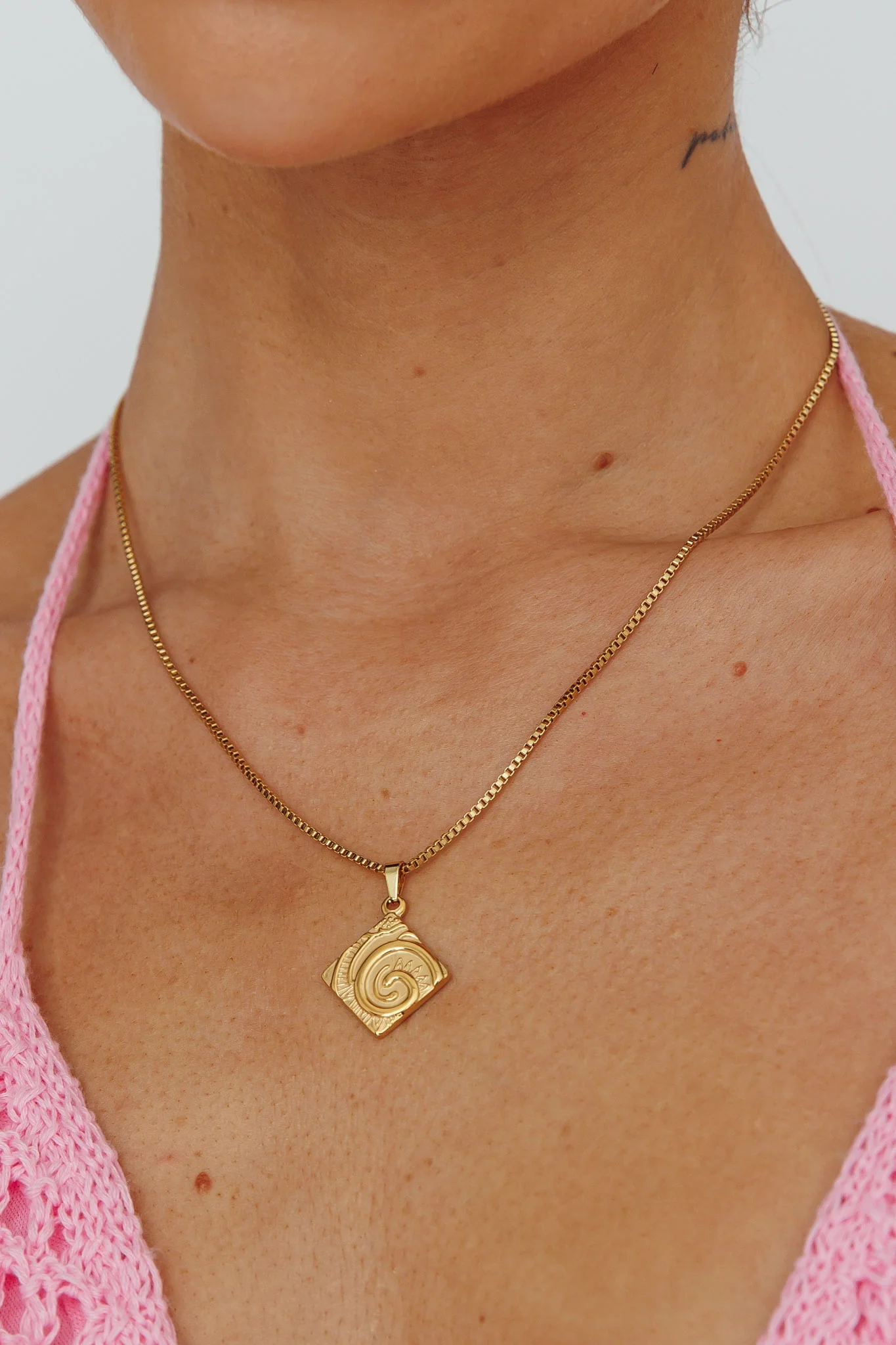 Seychelles Box Chain Pendant Necklace Gold - Image 2