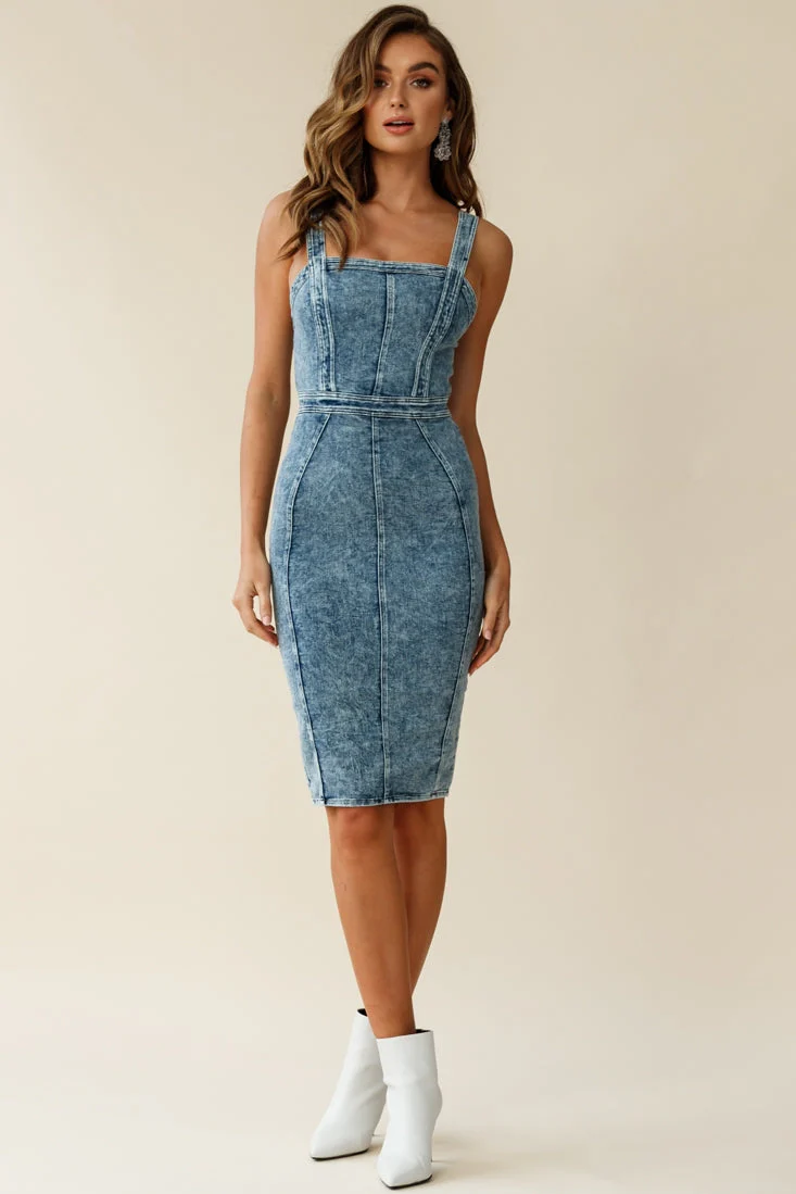 Shalom Structured Bodycon Midi Dress Washed Blue - Image 6