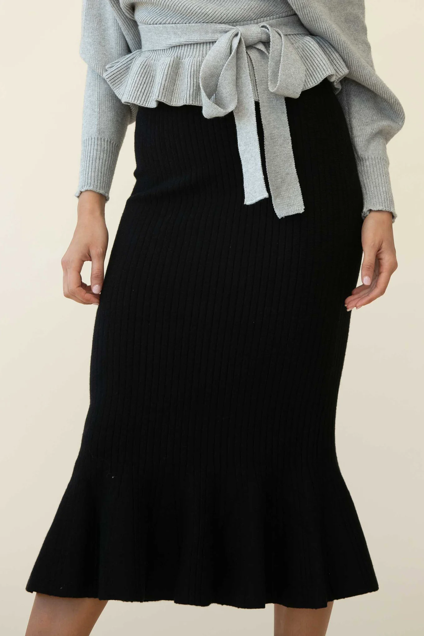 Shalon Ribbed Knit Fluted Hem Midi Skirt Antique Black - Image 4