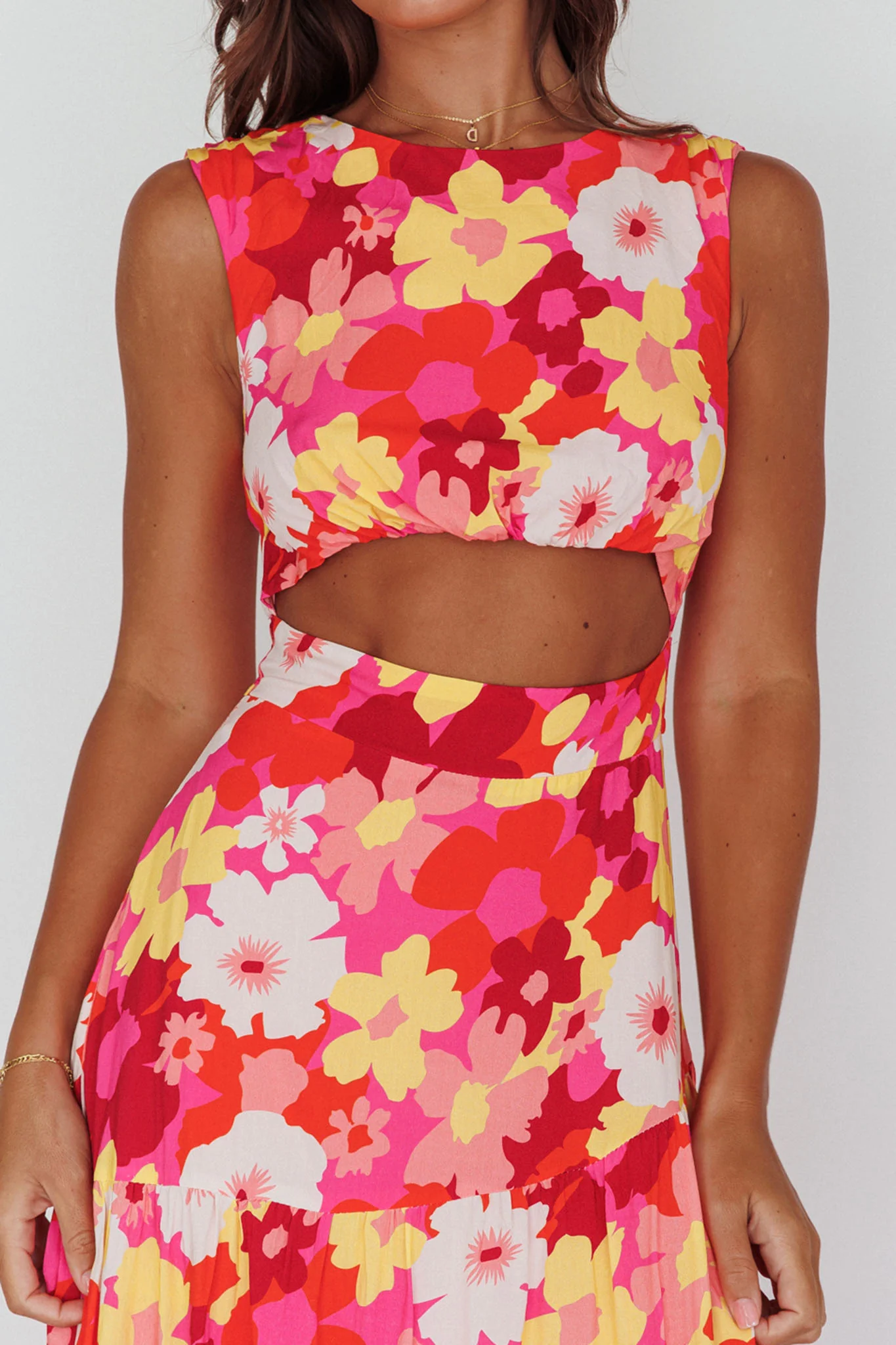 Shaniqua Cut-Out Sleeveless Midi Dress Floral Pink - Image 4