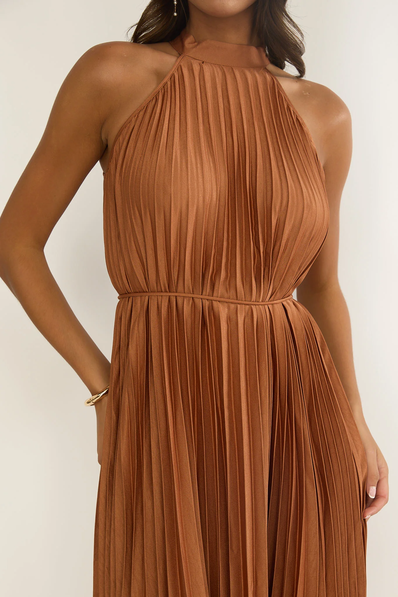 Sharaya Accordion Pleat Midi Dress Mocha - Image 4
