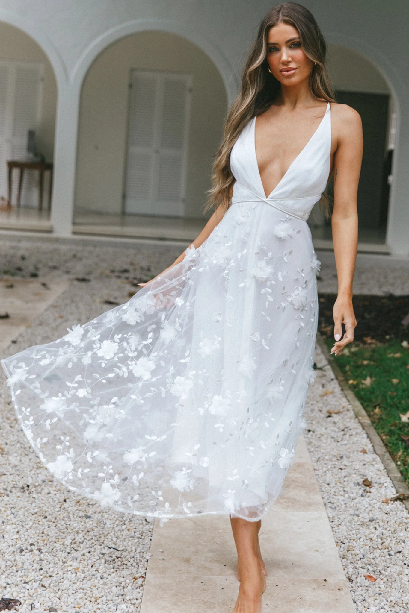 Sheri V-Neckline Embellished Midi Dress White - Image 3