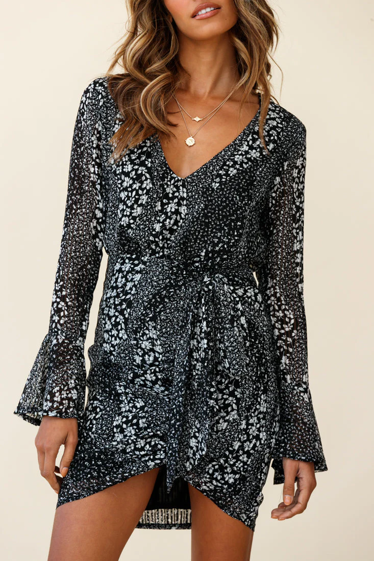 Simona Long Sleeve Wrap Style Dress Floral Print Black - Image 4