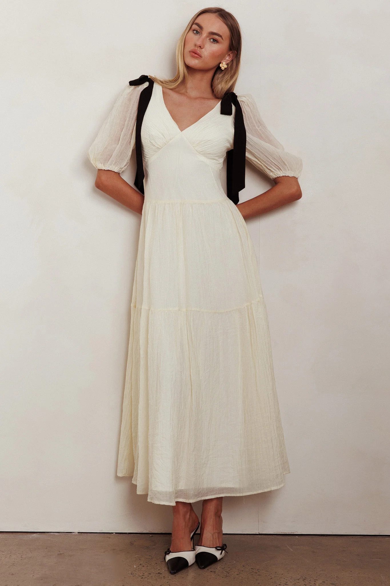 Sinta Bow Shoulder Puff Sleeve Maxi Dress Cream - Image 5