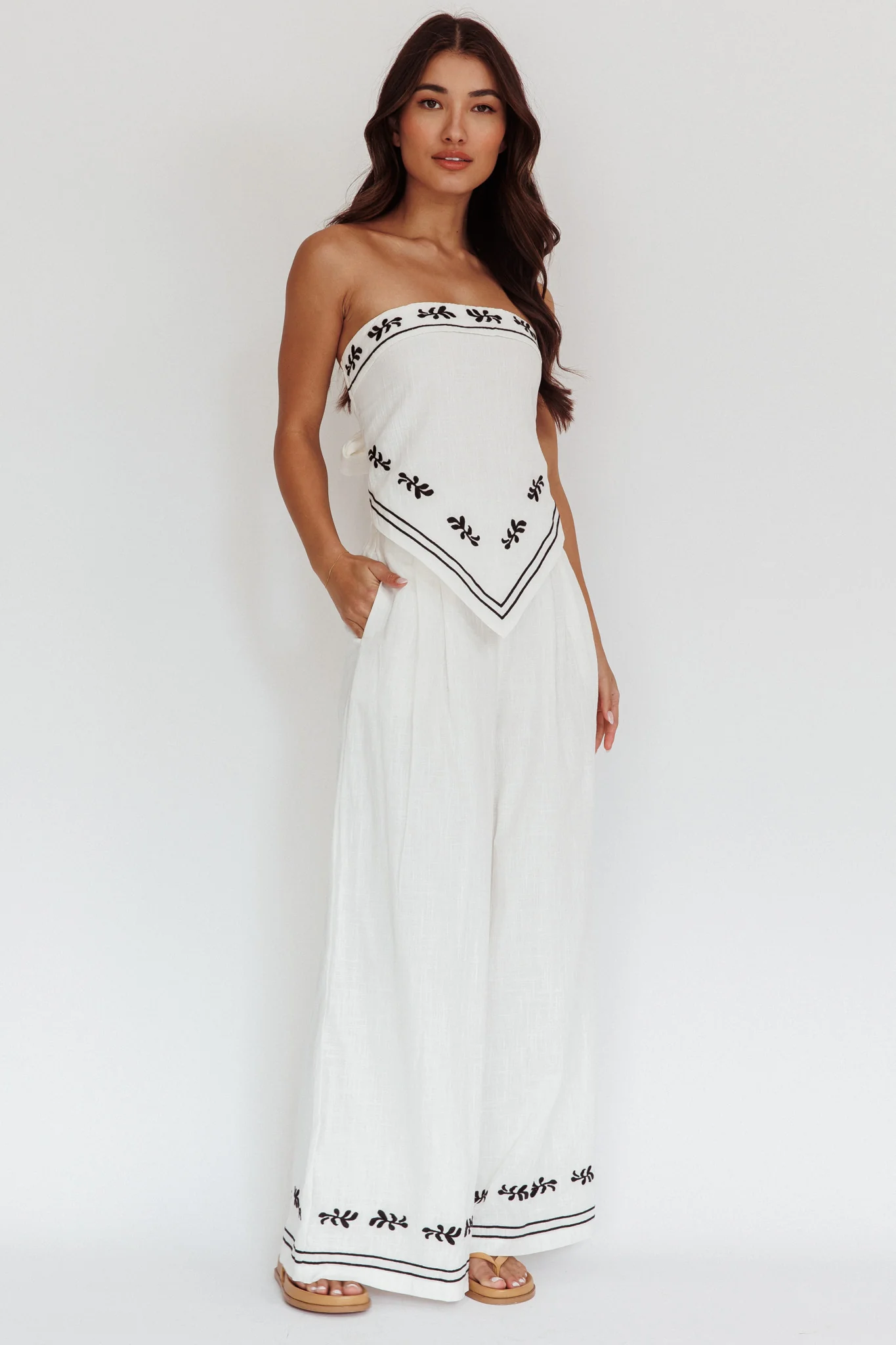 Sought After Wide-Leg Pocket Pants Off White - Image 6