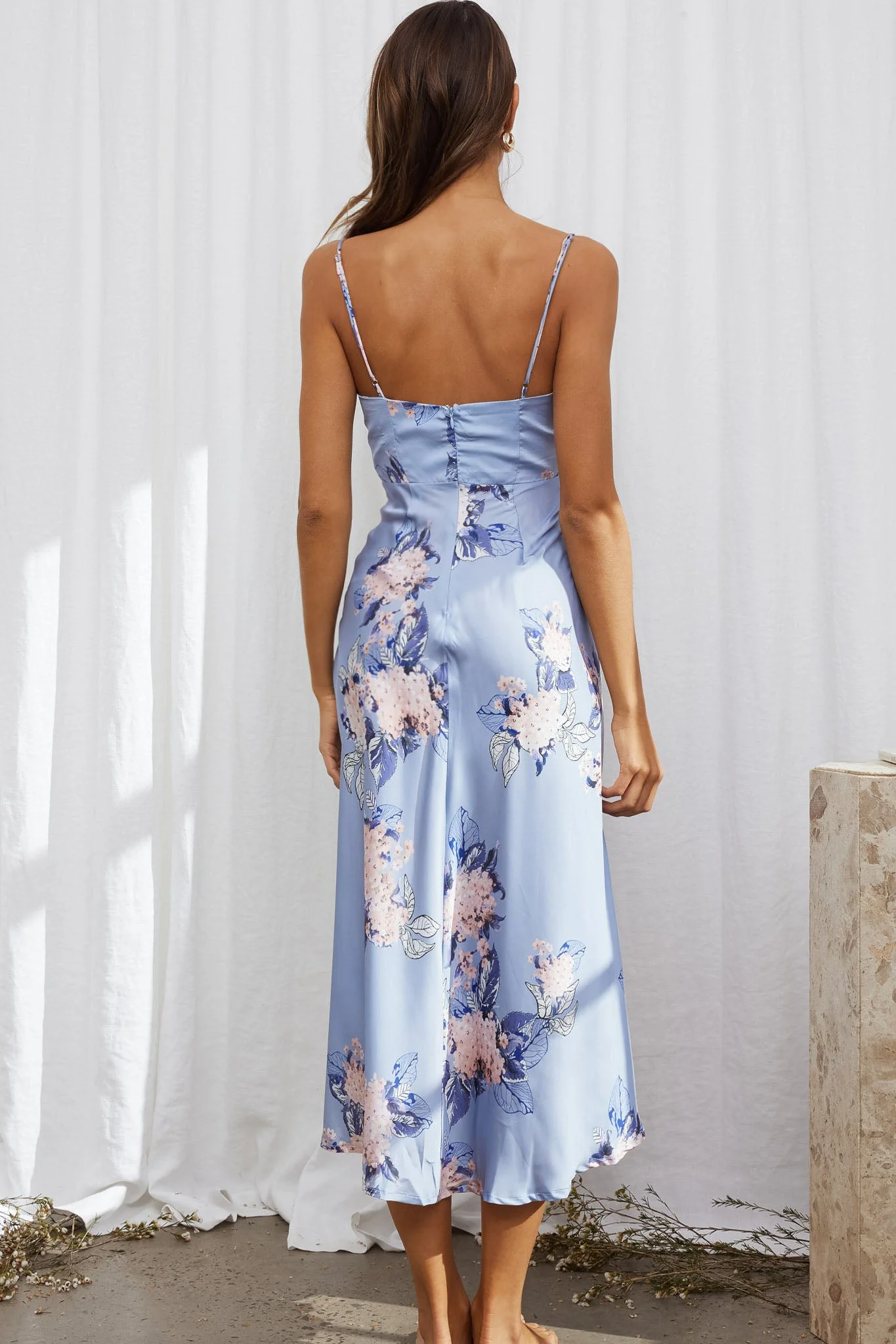 Suki Front Split Midi Dress Hydrangea Print Blue - Image 6