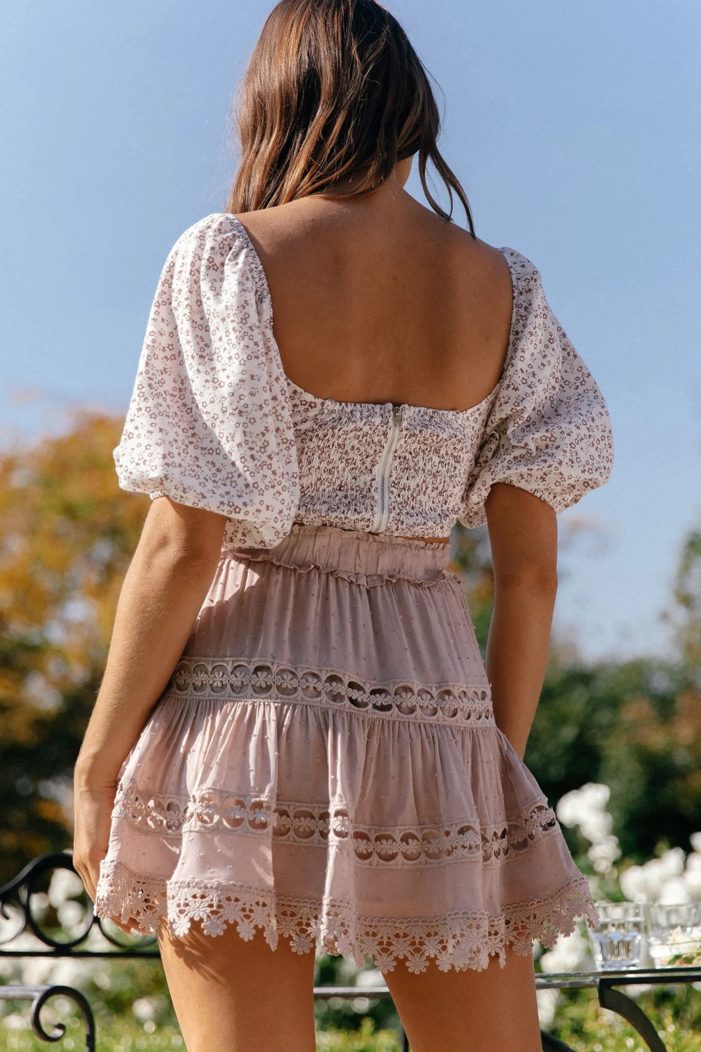 Sweet Romance Sweetheart Neckline Crop Top Floral Print White - Image 2
