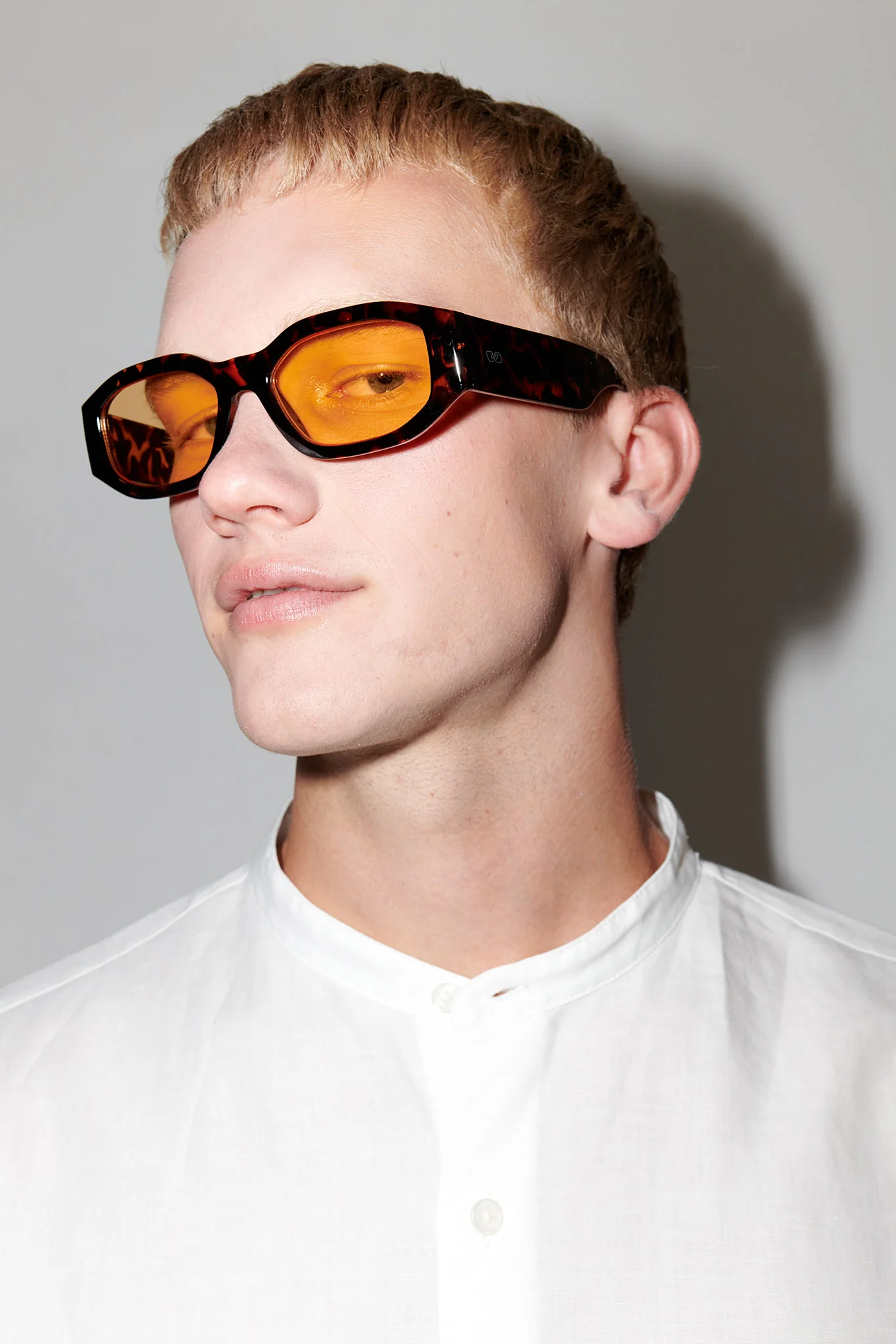 SZADE Sunglasses East Side ; Tortoise/Dijon - Image 2