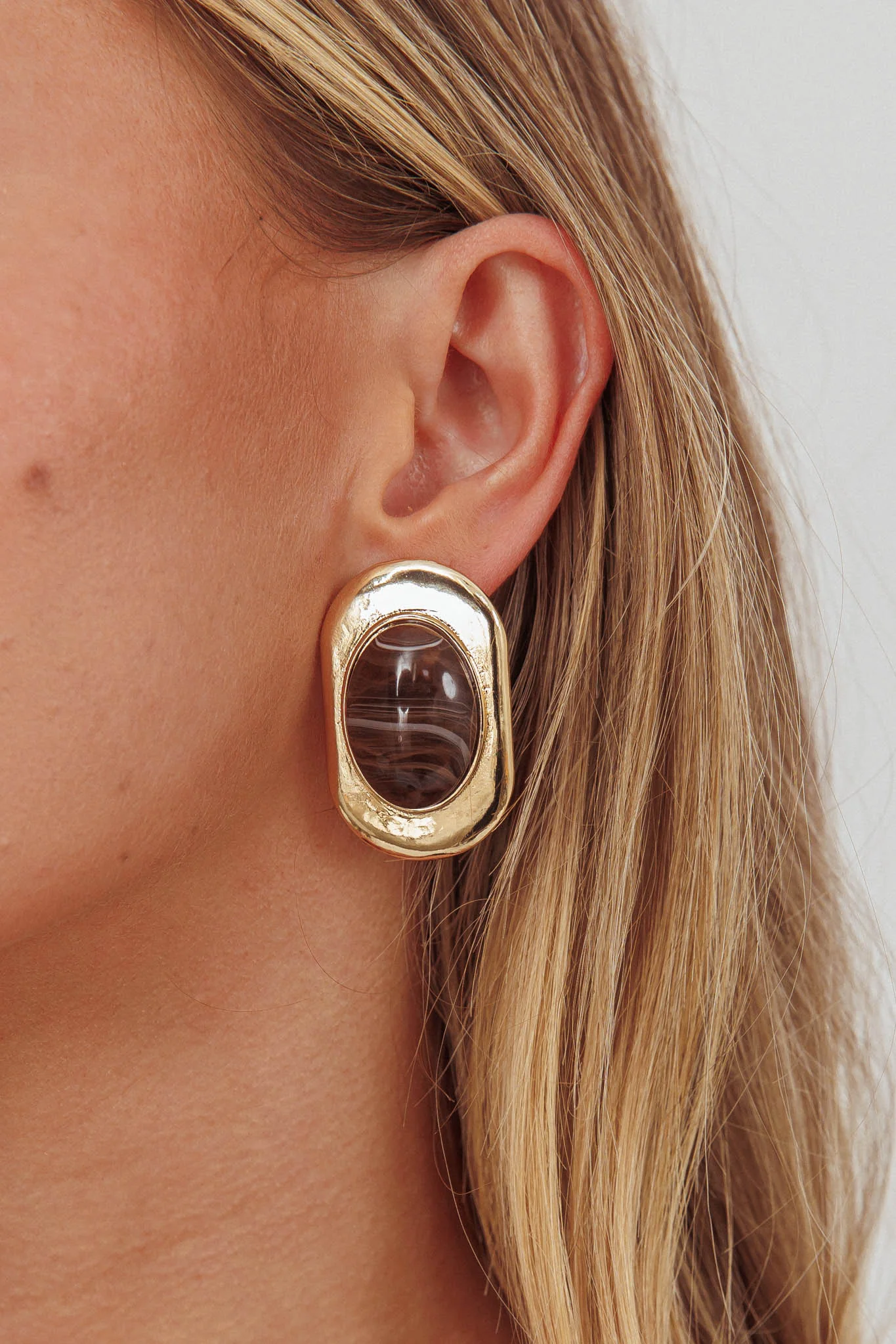 Tammy Squoval Cabochon Earrings Gold/Chocolate - Image 3