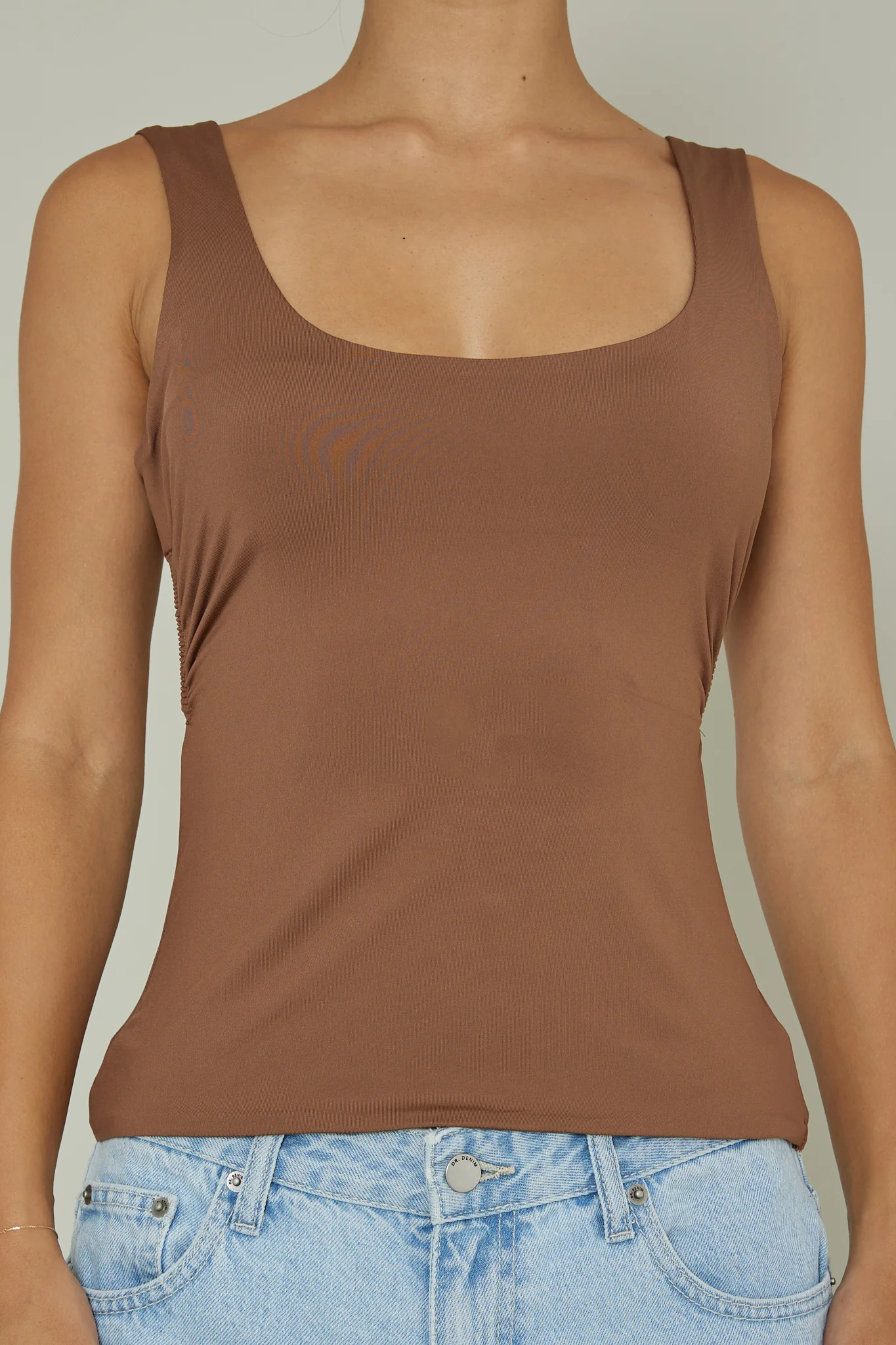 Tate Backless Top Chocolate - Image 4