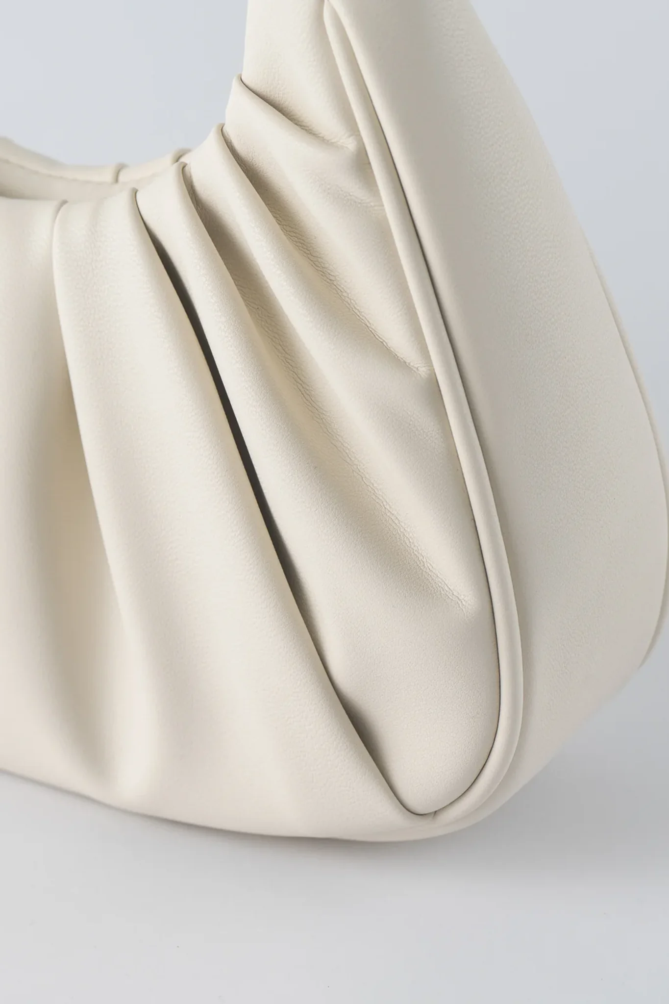 TEN TONES Alani Cloud Bag White - Image 4