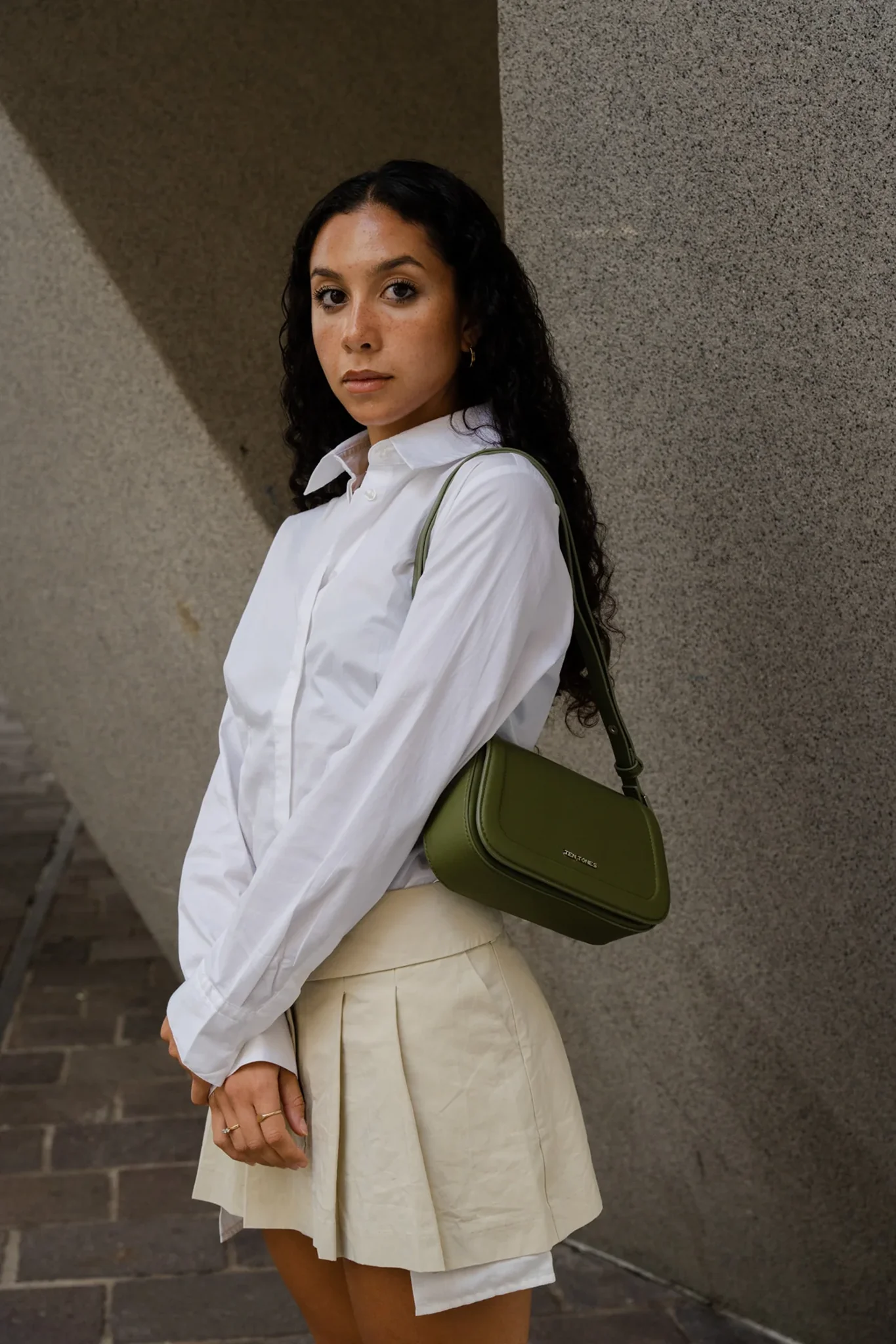 TEN TONES Bruno Baguette Bag Olive - Image 2