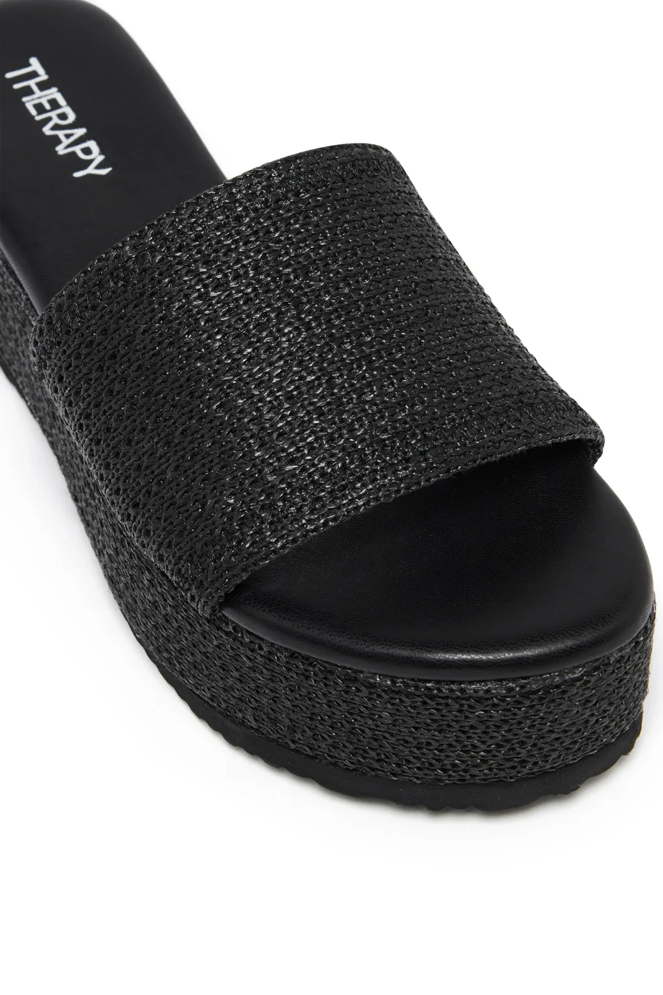 THERAPY Avery Flatform Sandal Raffia Black - Image 4