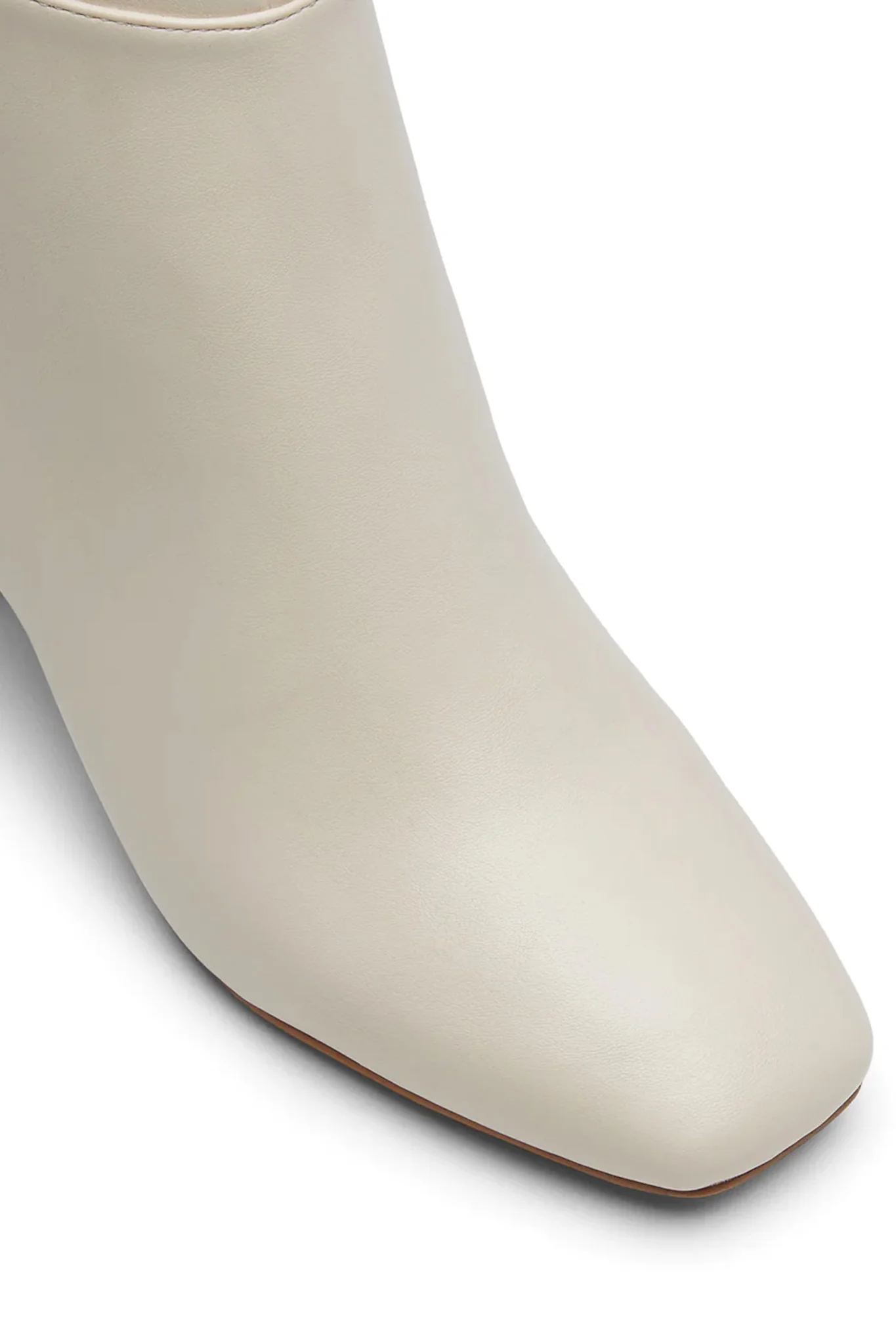 THERAPY Wolf Boot Vanilla - Image 3