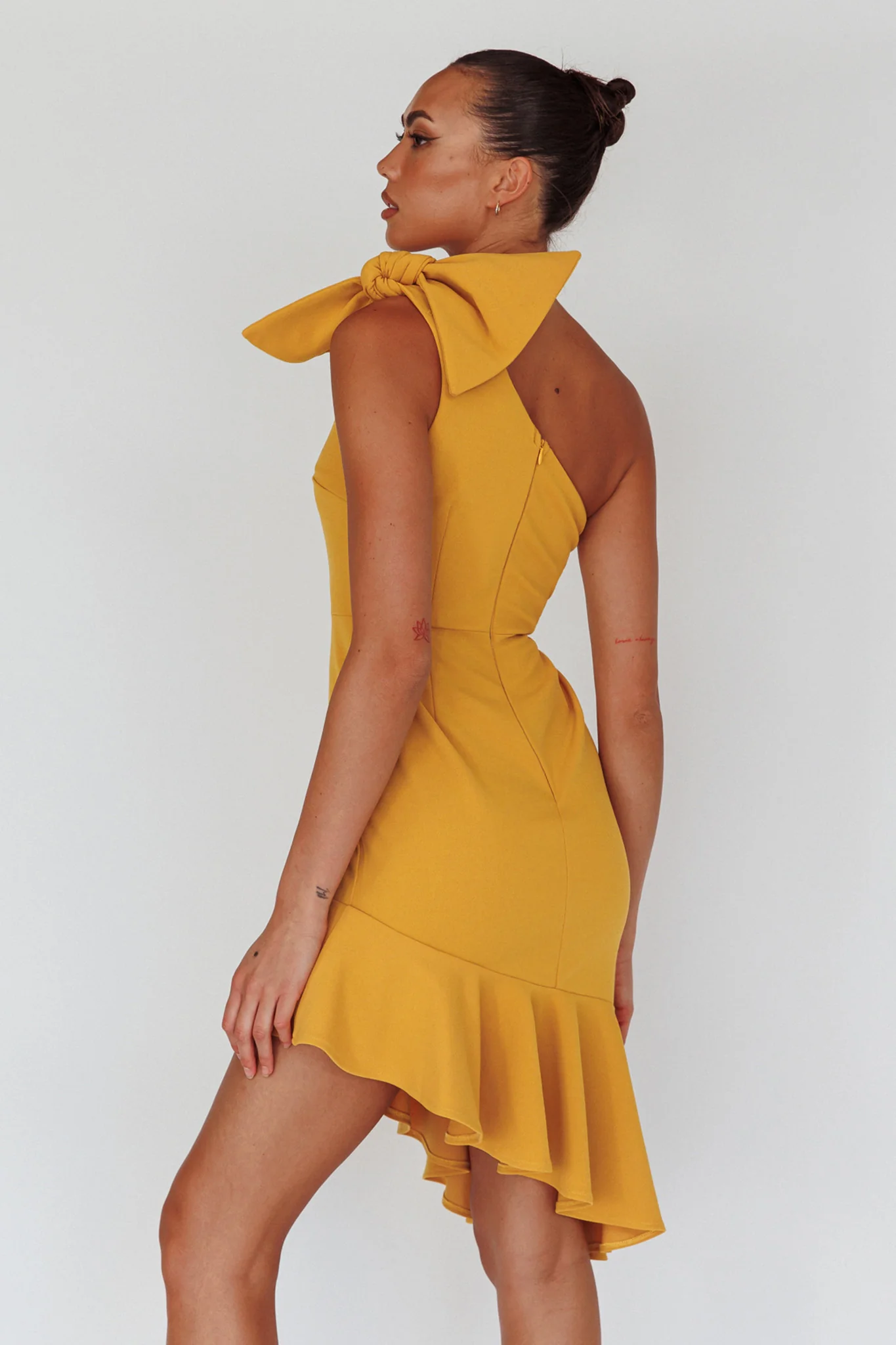 Tiffany One-Shoulder Bow Dress Mustard - Image 3
