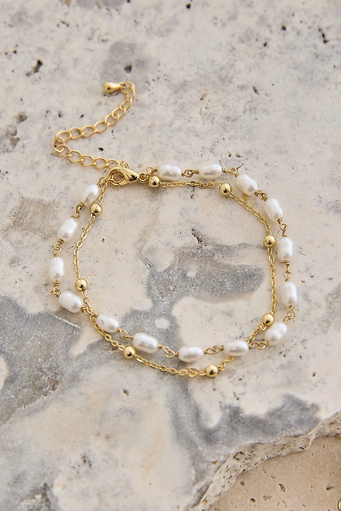 Tinsley Double Strand Bracelet Gold/Pearl - Image 3