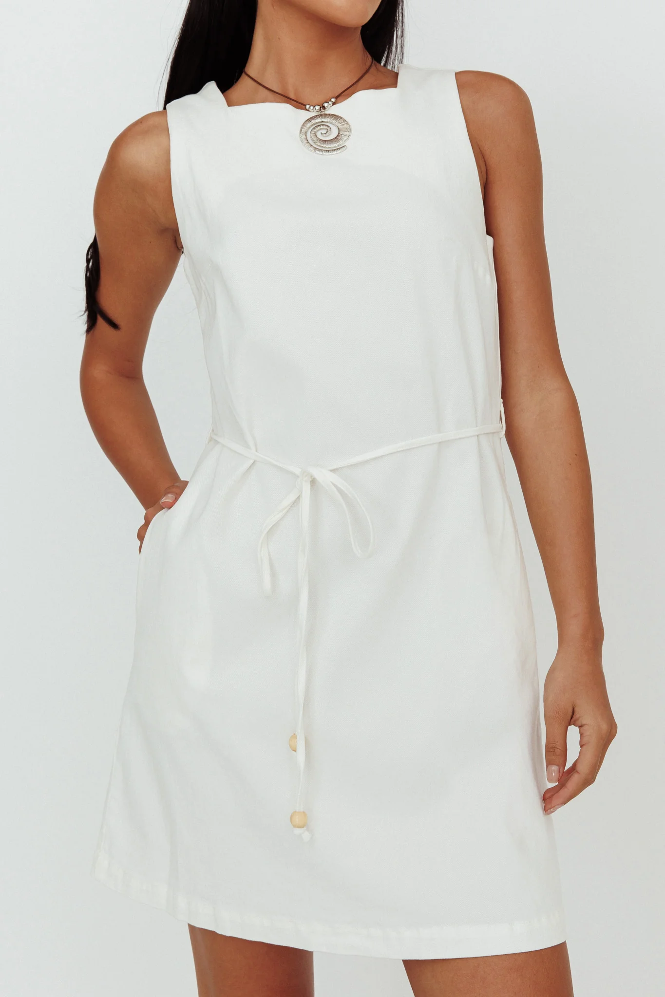 Tirzah Side Pocket Shift Dress White - Image 4