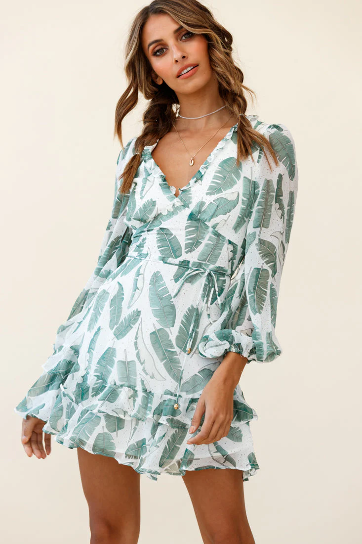 Tozzi Long Balloon Sleeve V-Neckline Dress Feather Print White - Image 6