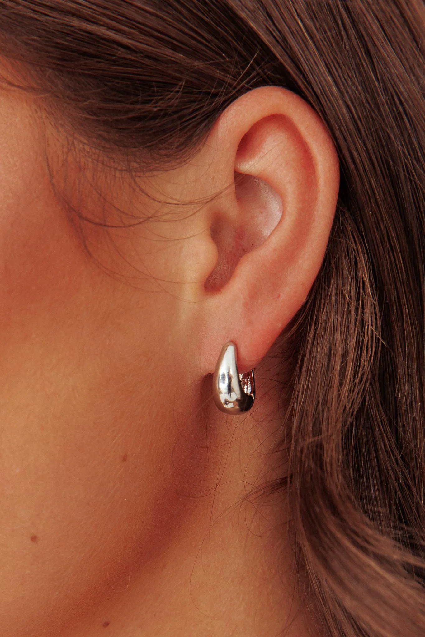 Tristan Earrings Set Silver Diamante - Image 4